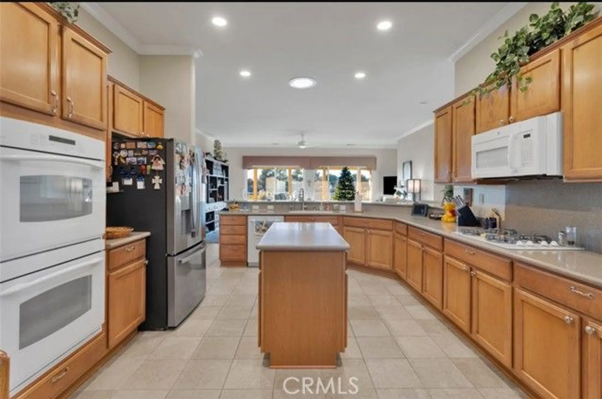 Property Slideshow image 9 of 22 | 10266 lakeshore dr, Apple Valley, CA, 92308