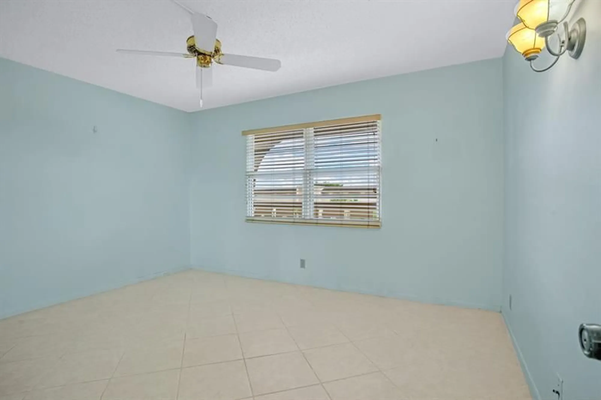 Property Slideshow image 17 of 28 | 2202 lucaya bnd d4, Coconut Creek, FL, 33066