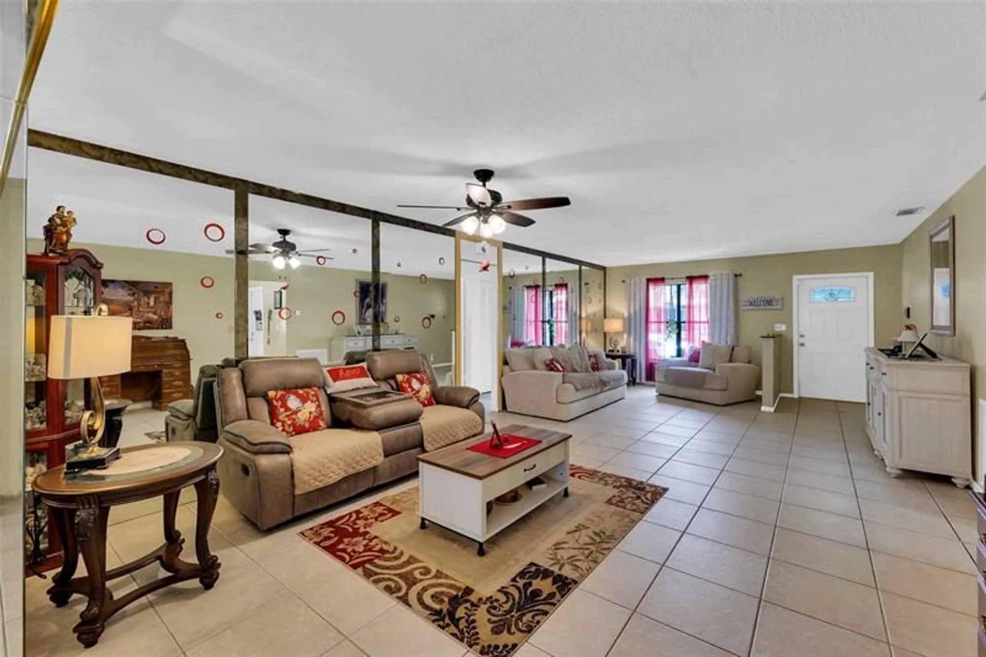 Property Slideshow image 19 of 50 | 9802 nw 75th ct, Tamarac, FL, 33321