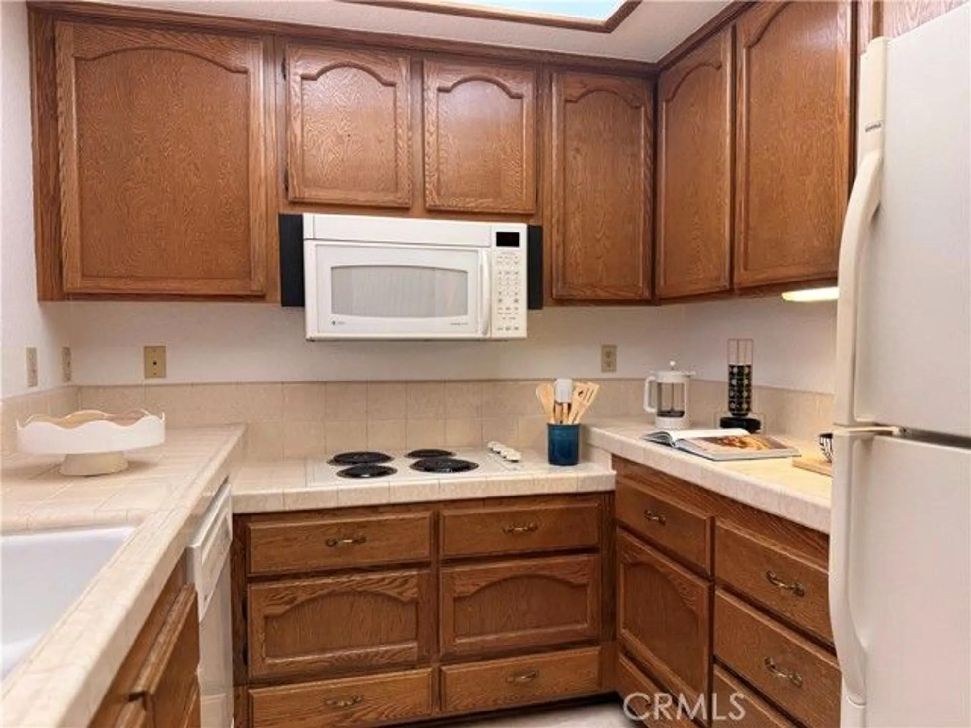 Property Slideshow image 14 of 27 | 13601 del monte dr apt a47, Seal Beach, CA, 90740