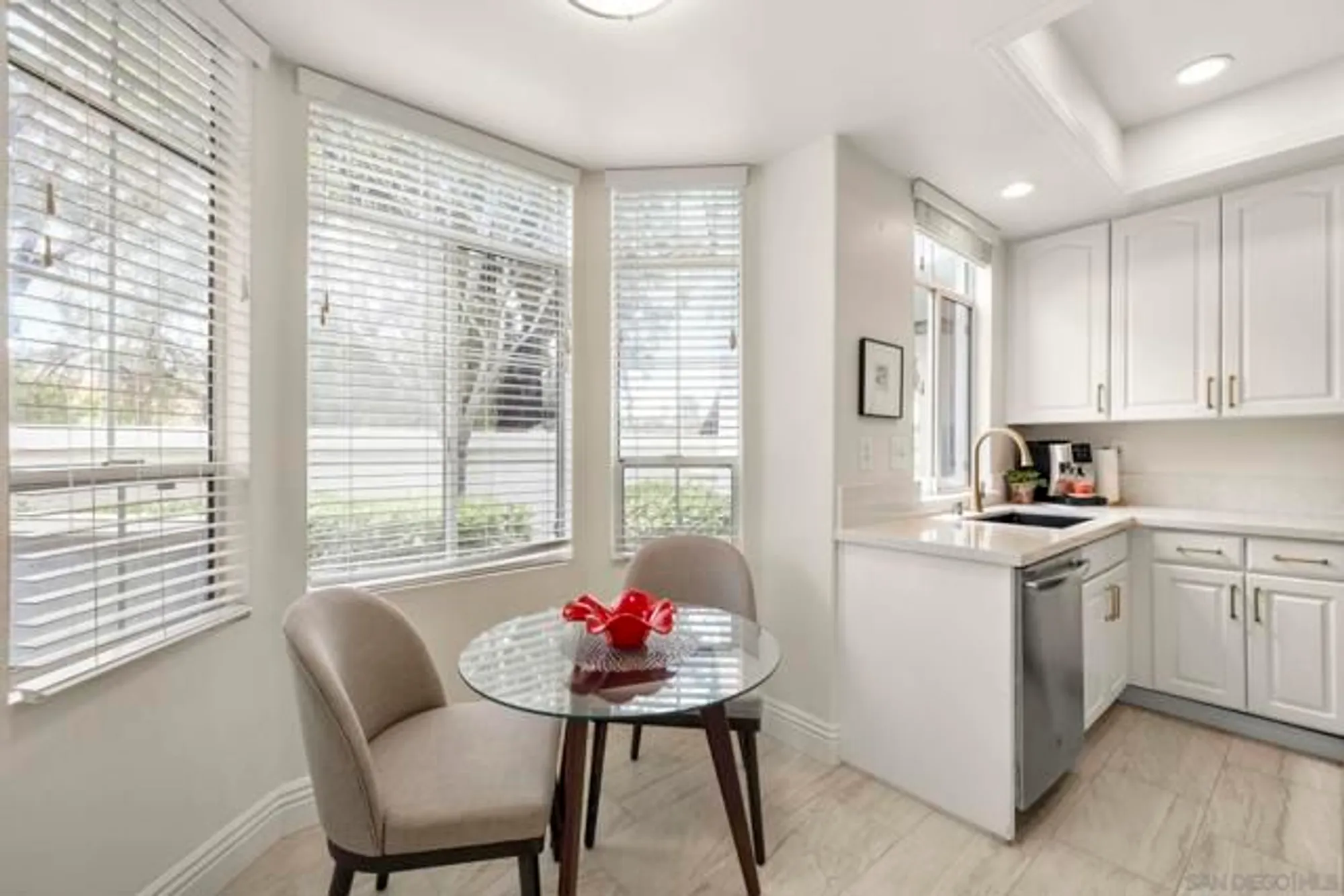 Property Slideshow image 14 of 35 | 3335 genoa way 112, Oceanside, CA, 92056