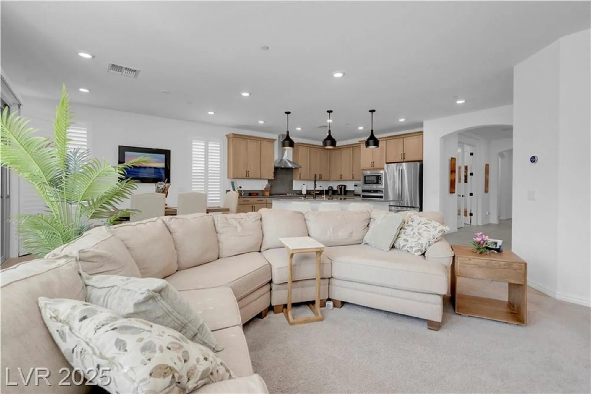 Property Slideshow image 9 of 69 | 124 lake oasis st, Henderson, NV, 89011