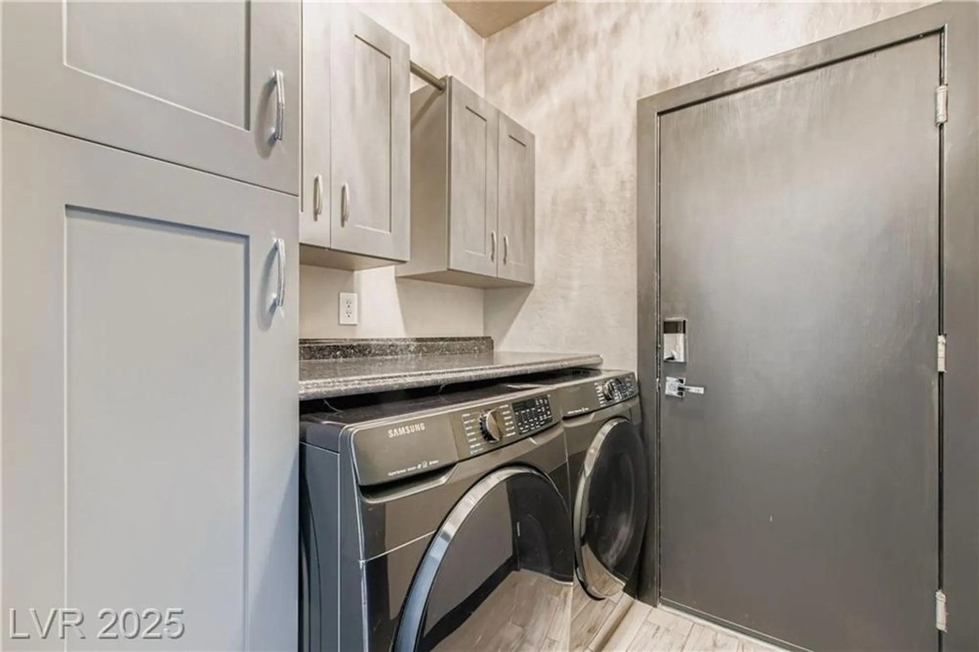 Property Slideshow image 24 of 53 | 7469 crested quail st, North Las Vegas, NV, 89084