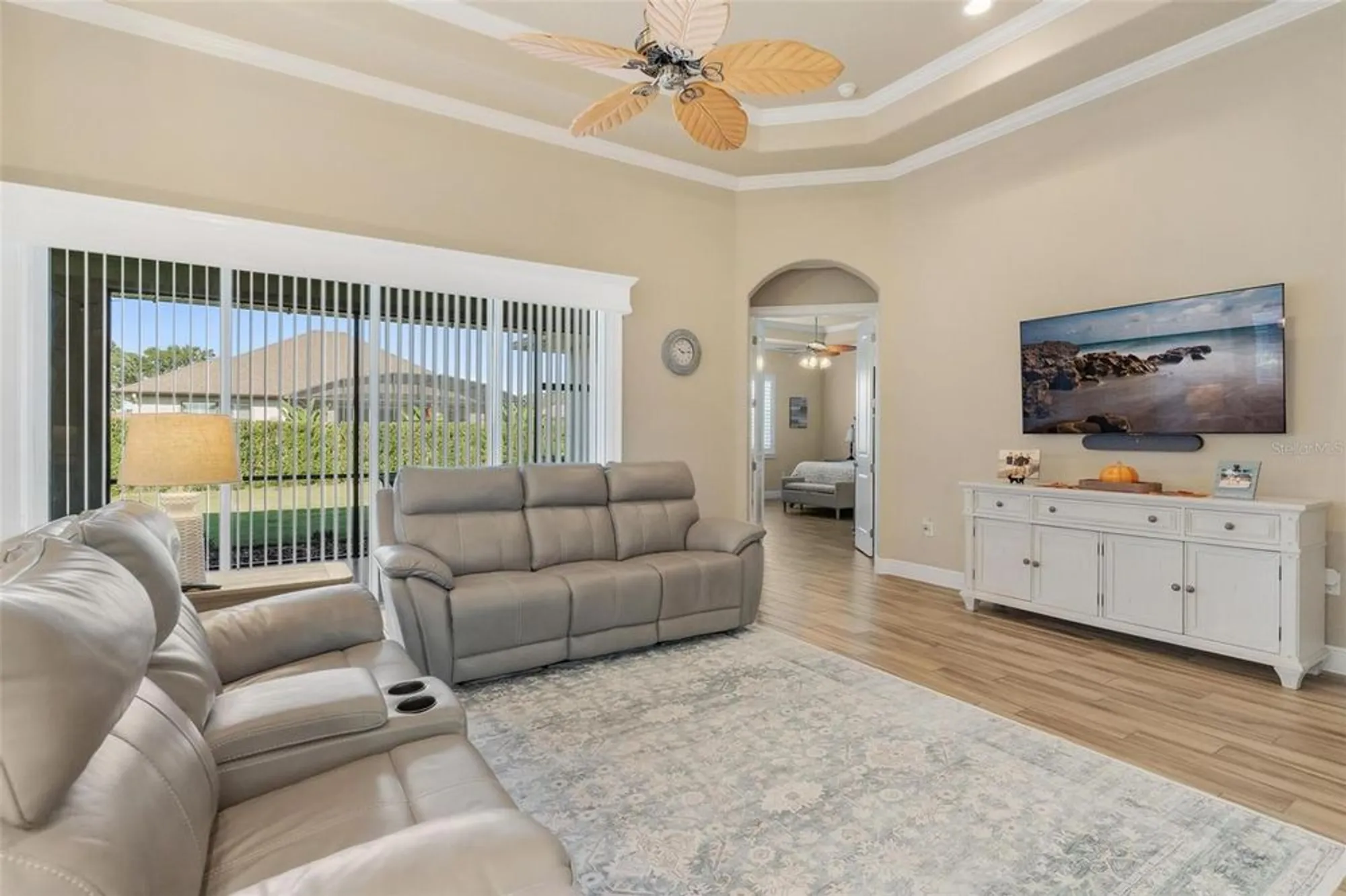 Property Slideshow image 10 of 46 | 39517 hillrise ln, Lady Lake, FL, 32159