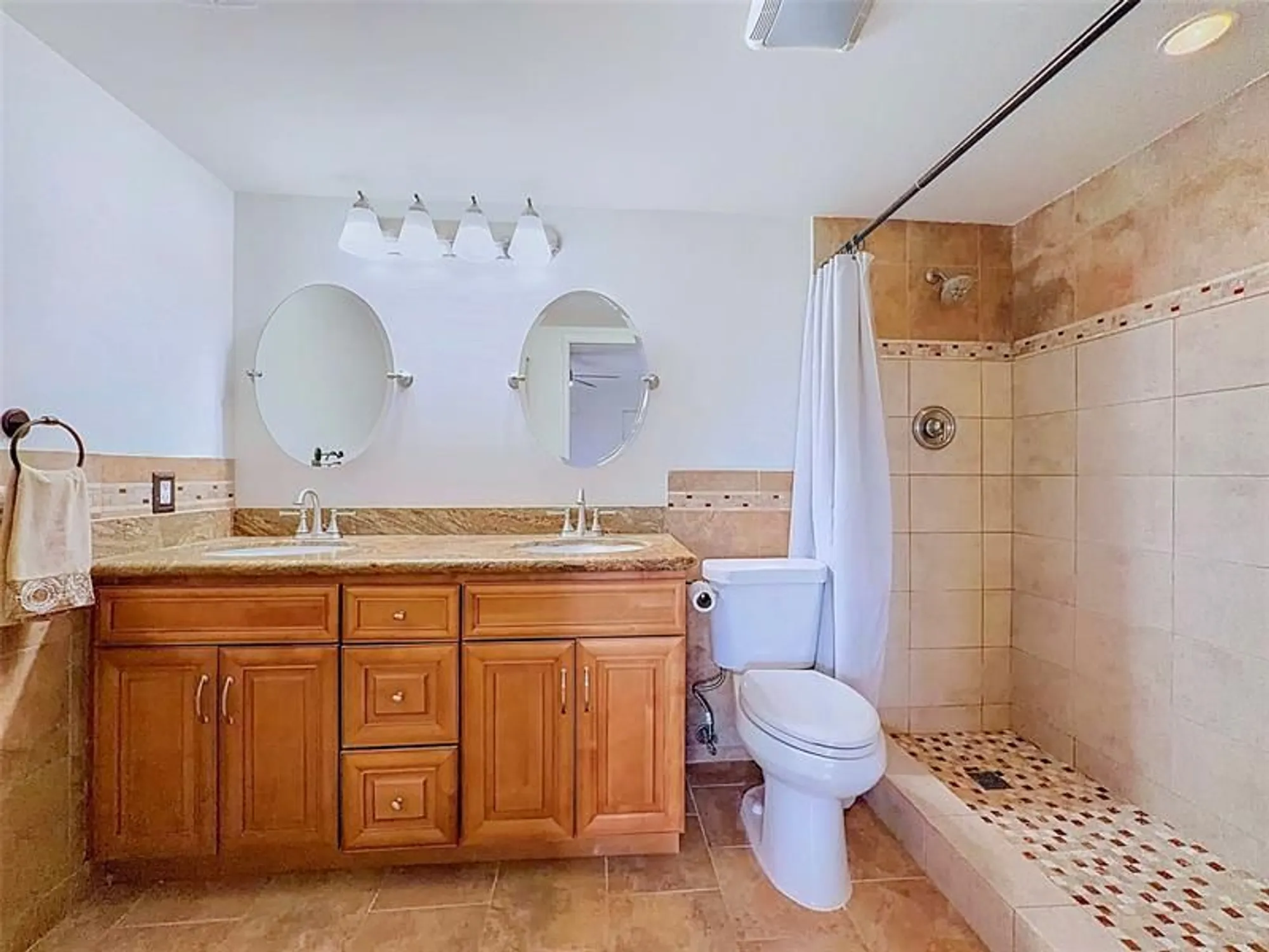 Property Slideshow image 10 of 22 | 2801 victoria way k1, Coconut Creek, FL, 33066