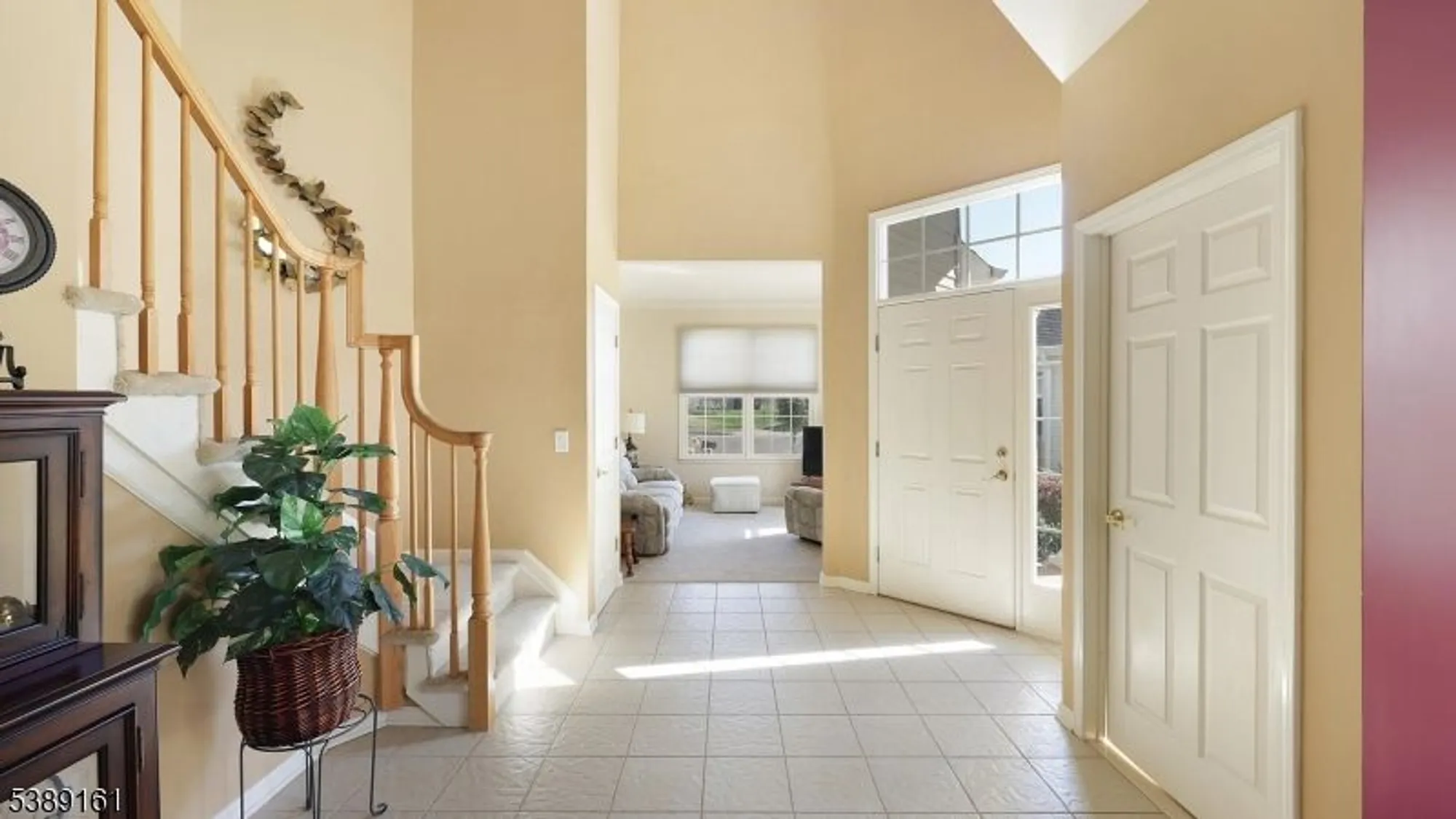 Property Slideshow image 4 of 32 | 9 pitcher pt, Somerset, NJ, 08873