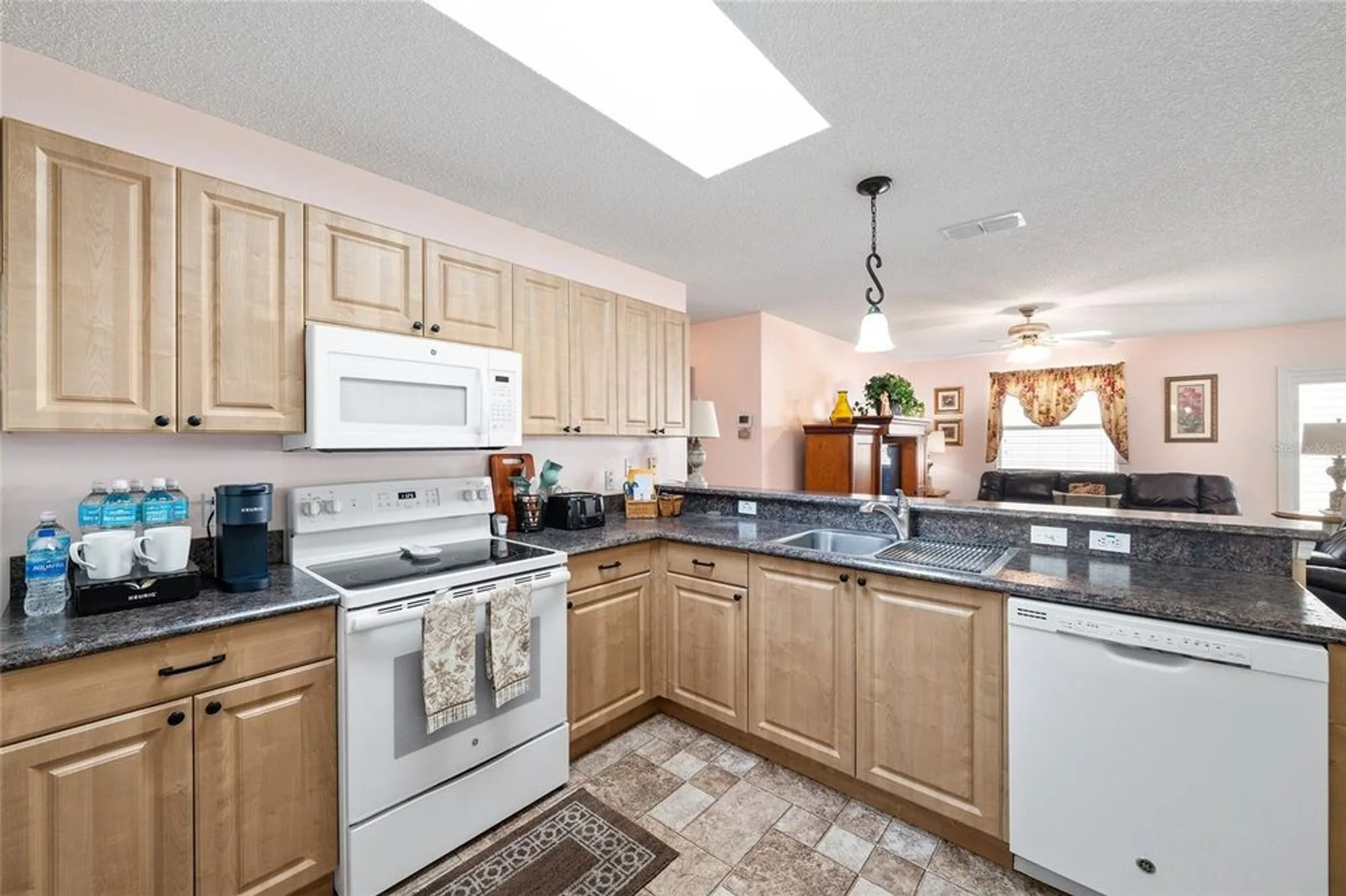 Property Slideshow image 17 of 47 | 1612 campos dr, The Villages, FL, 32162