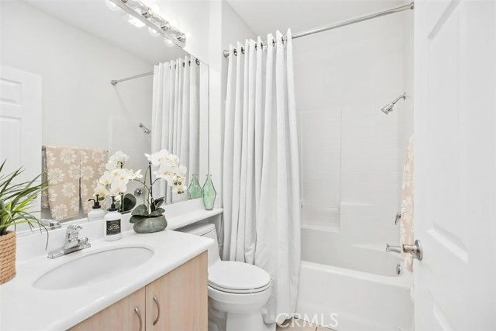 Property Slideshow image 29 of 57 | 28961 san raphael, Mission Viejo, CA, 92692