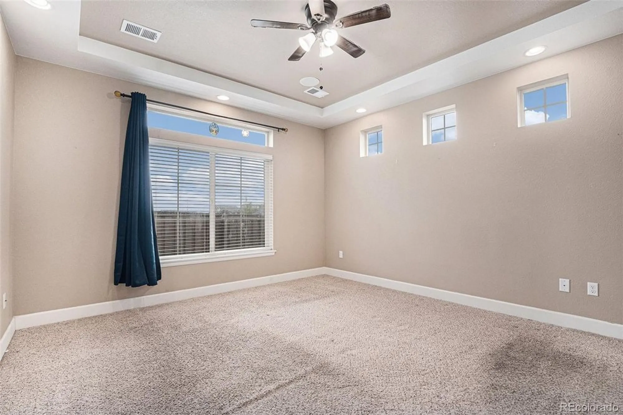 Property Slideshow image 16 of 28 | 5521 ensenada st, Denver, CO, 80249