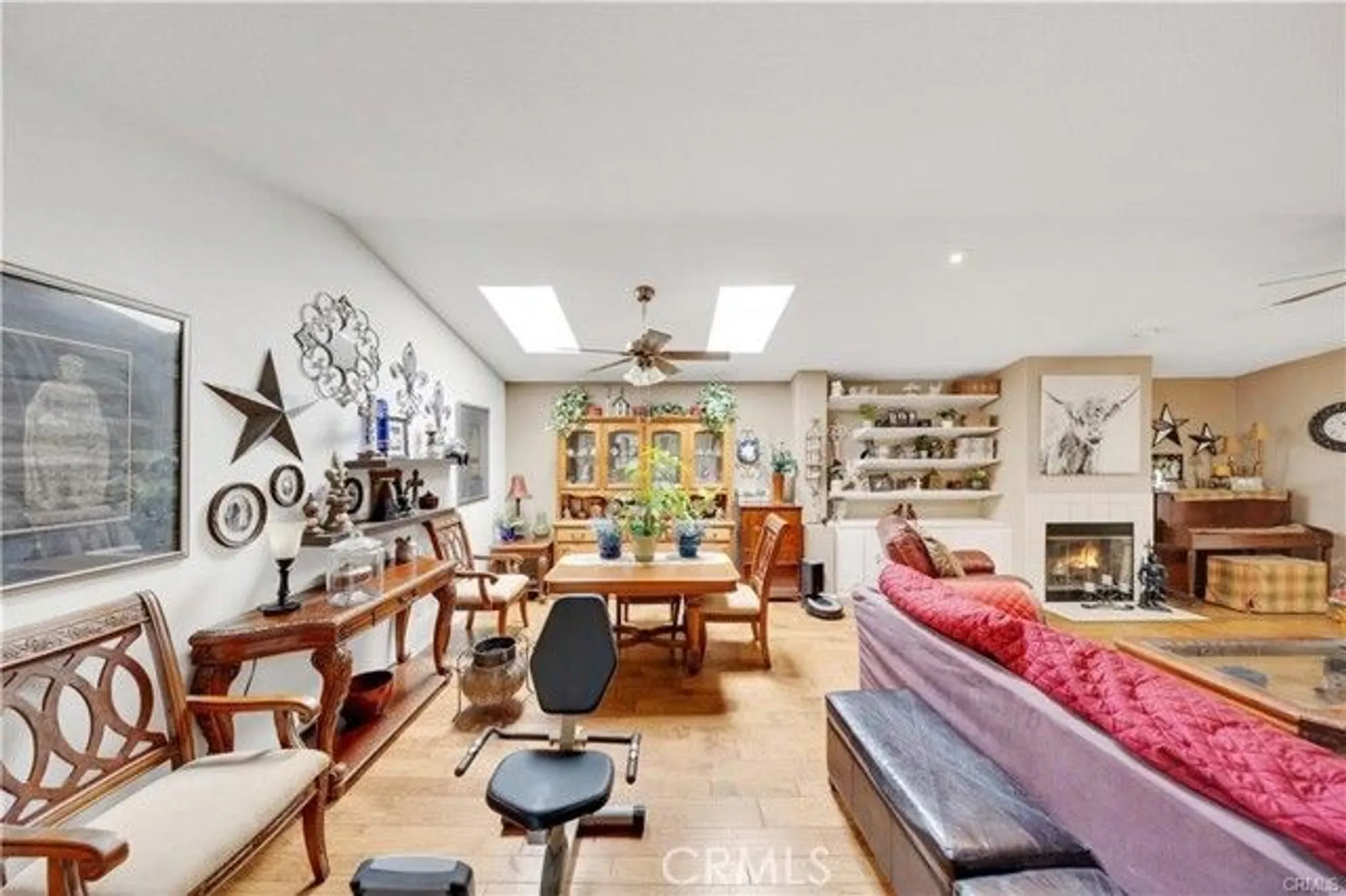 Property Slideshow image 5 of 44 | 40370 via francisco, Murrieta, CA, 92562