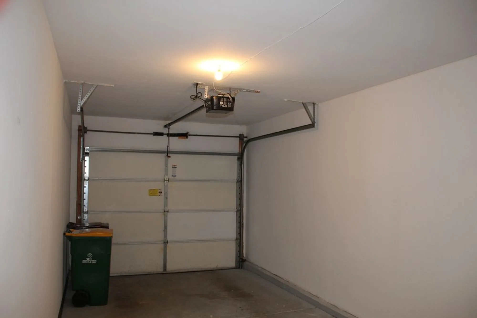 Property Slideshow image 37 of 43 | 13832 s balsam ln d, Plainfield, IL, 60544