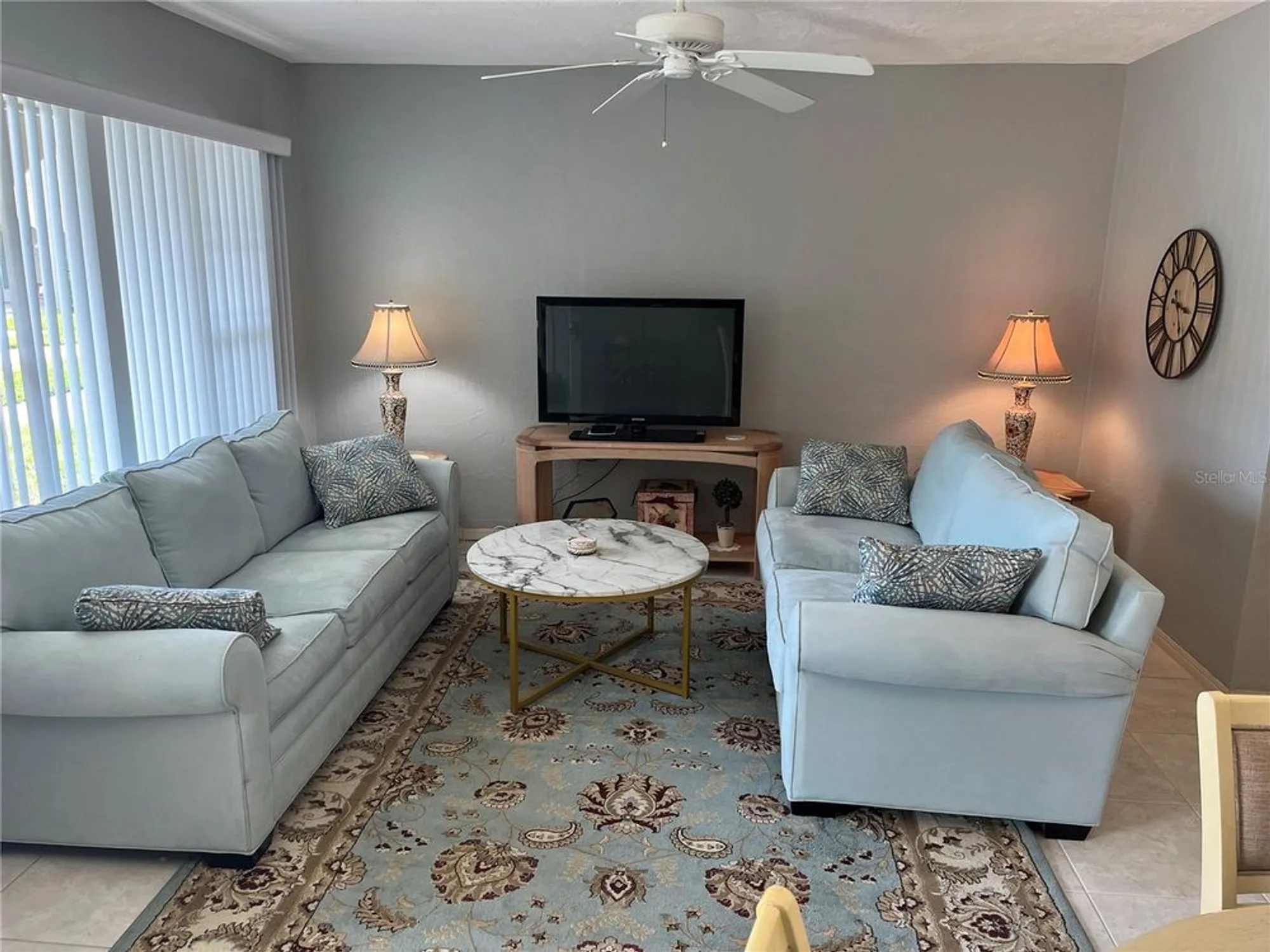 Property Slideshow image 4 of 41 | 2462 brazilia dr 22, Clearwater, FL, 33763