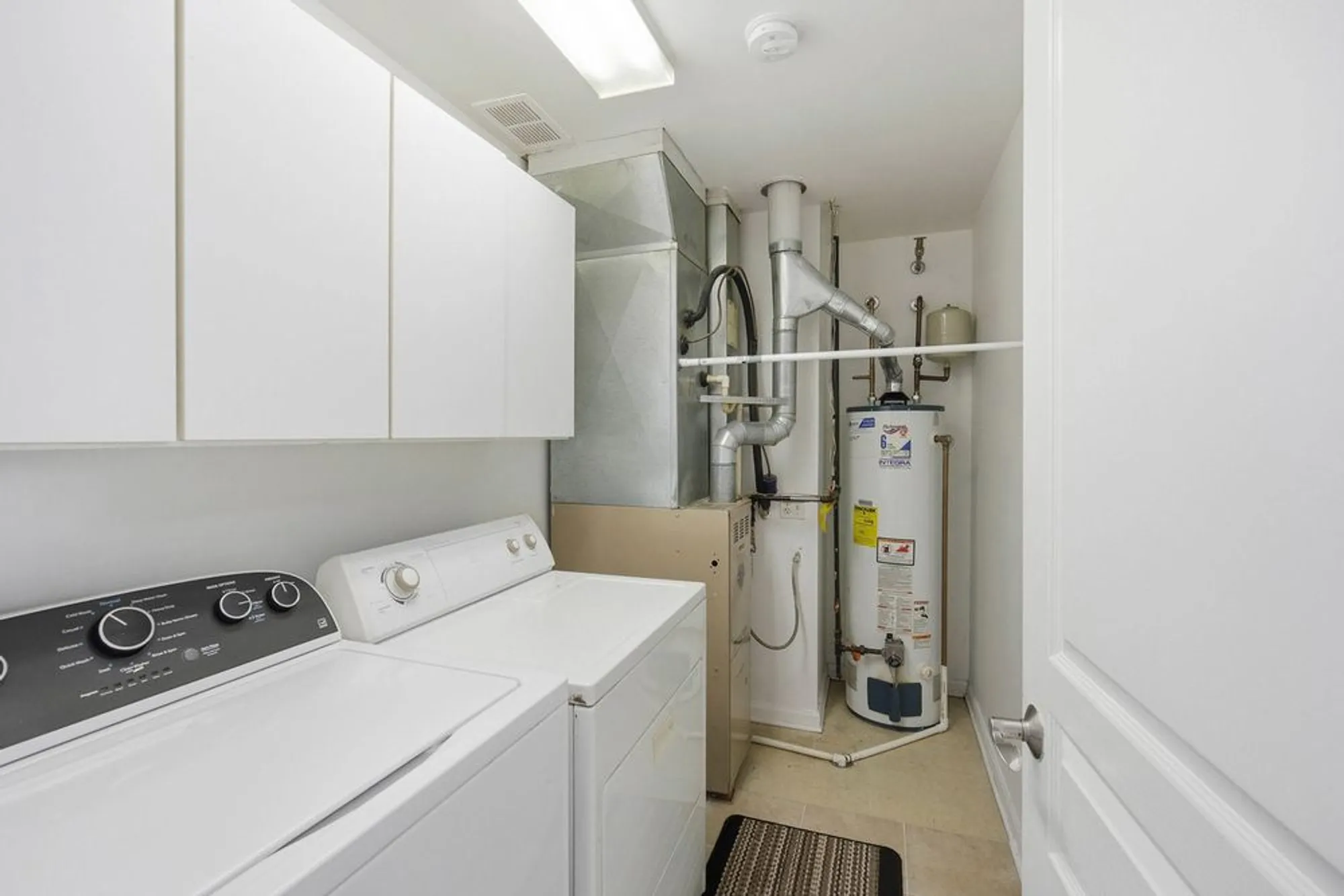 Property Slideshow image 21 of 22 | 12862 norfolk dr, Huntley, IL, 60142