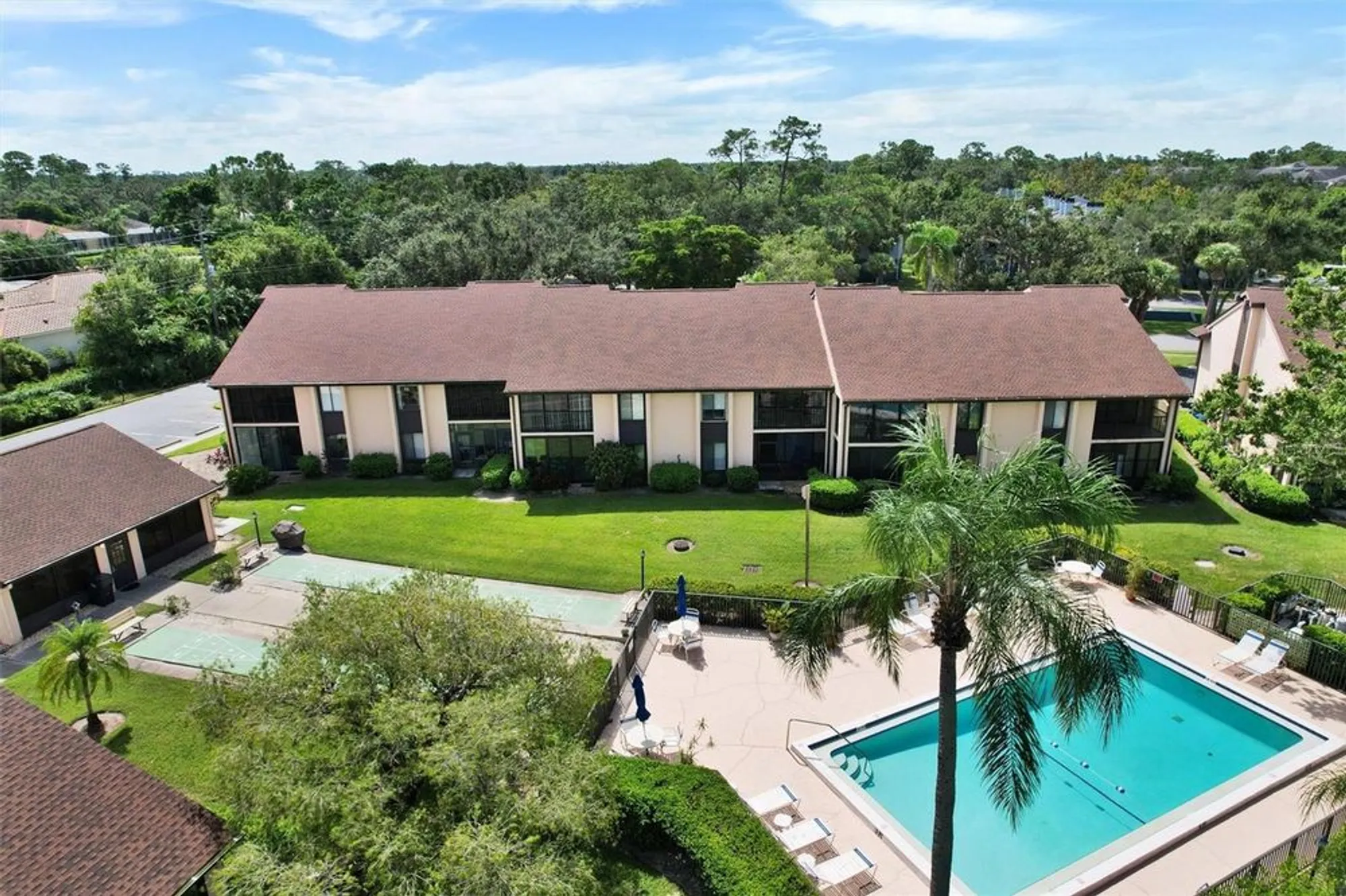 Property Slideshow image 3 of 27 | 6221 timber lake dr unit c10, Sarasota, FL, 34243