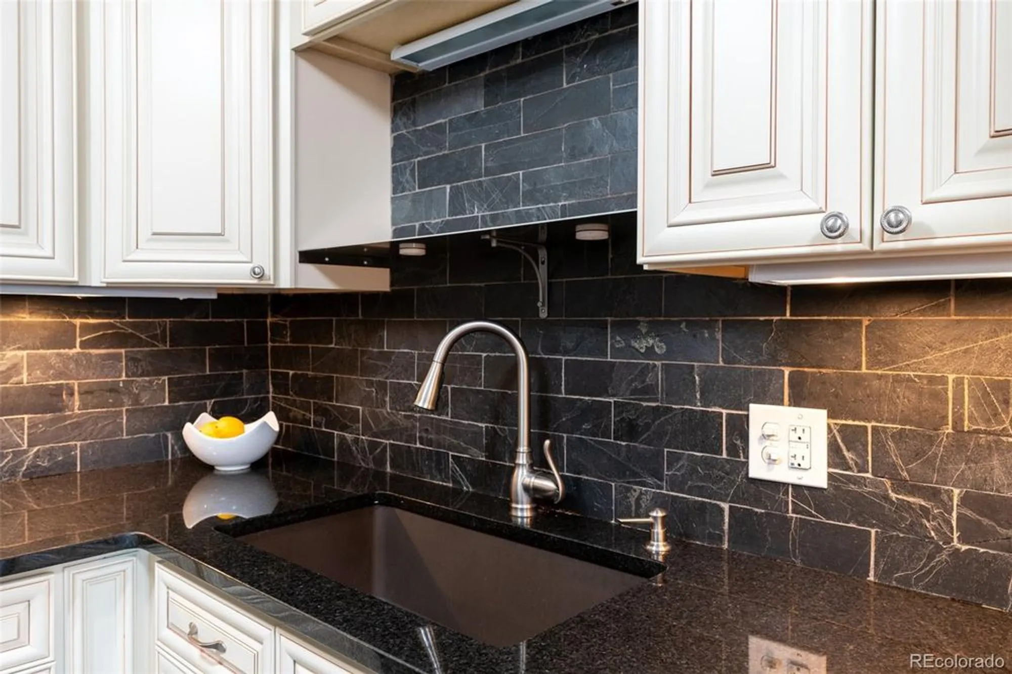 Property Slideshow image 9 of 31 | 650 s alton way apt 10c, Denver, CO, 80247