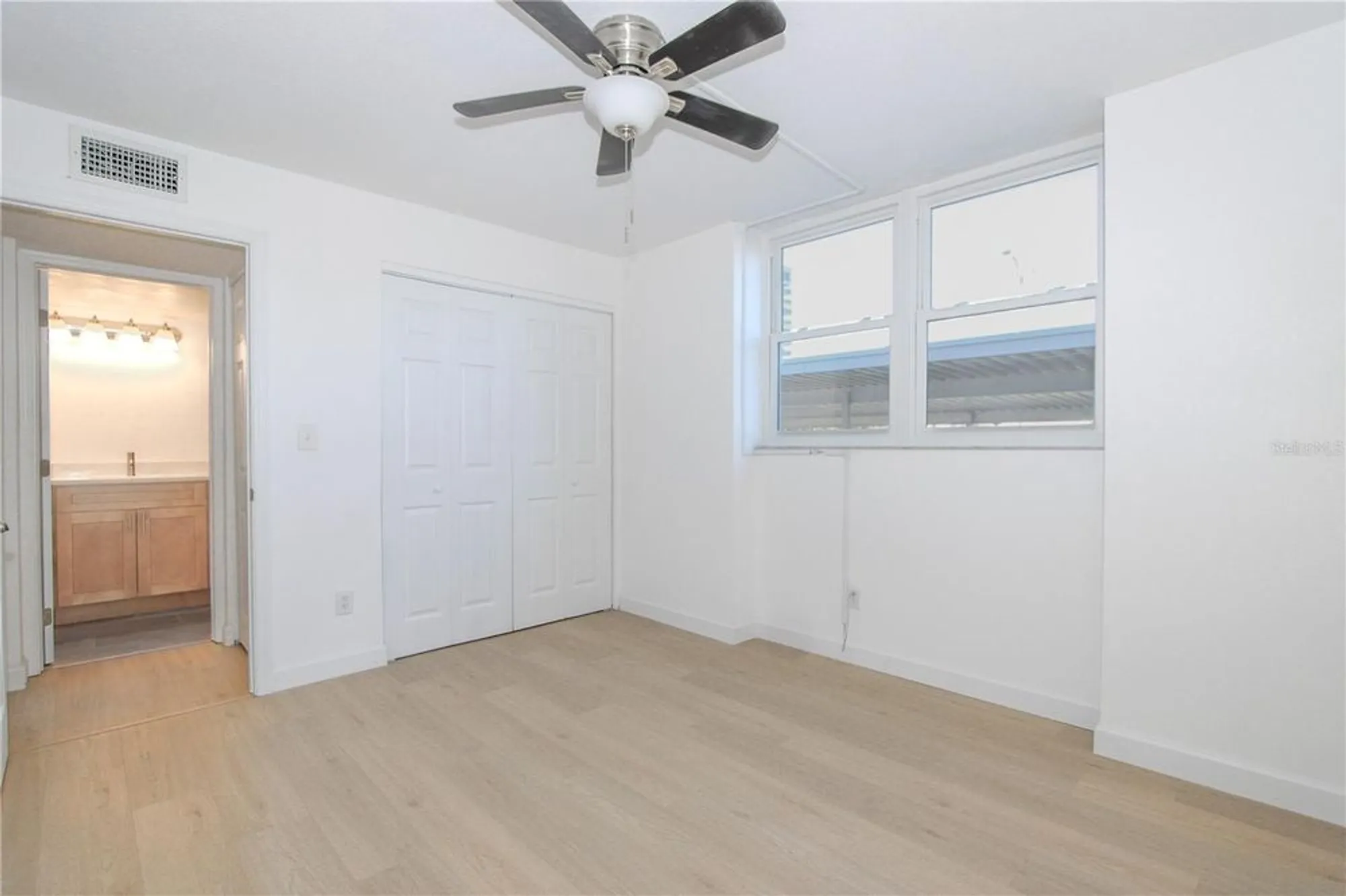 Property Slideshow image 30 of 45 | 7425 bay island dr 108, South Pasadena, FL, 33707