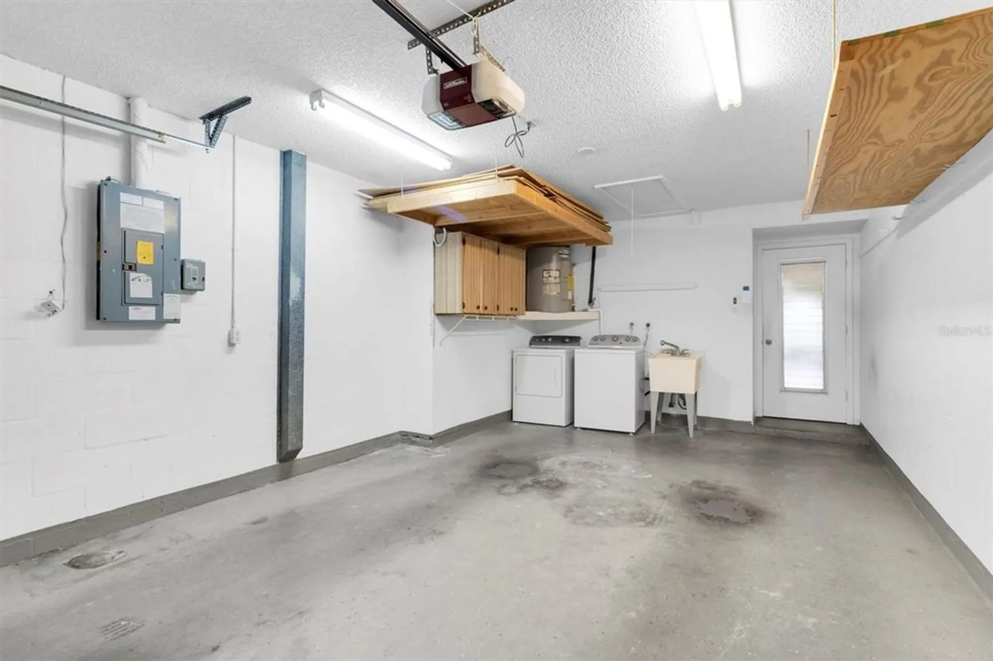 Property Slideshow image 23 of 54 | 4872 boonesboro ct, New Port Richey, FL, 34655