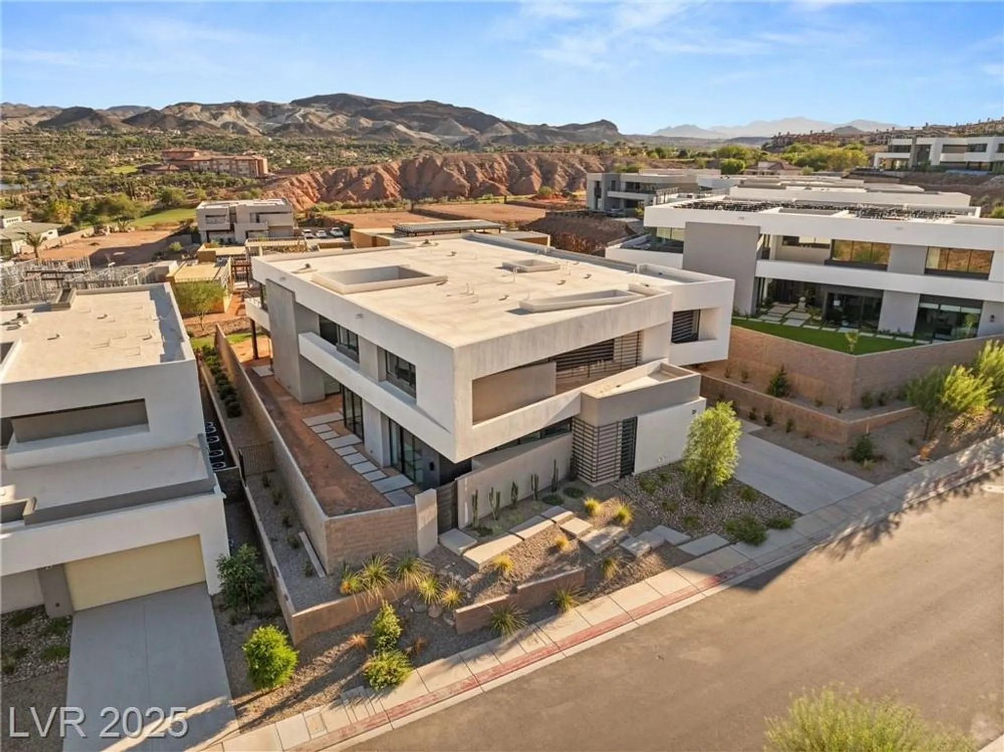 Property Slideshow image 36 of 57 | 25 canyon bay dr, Henderson, NV, 89011