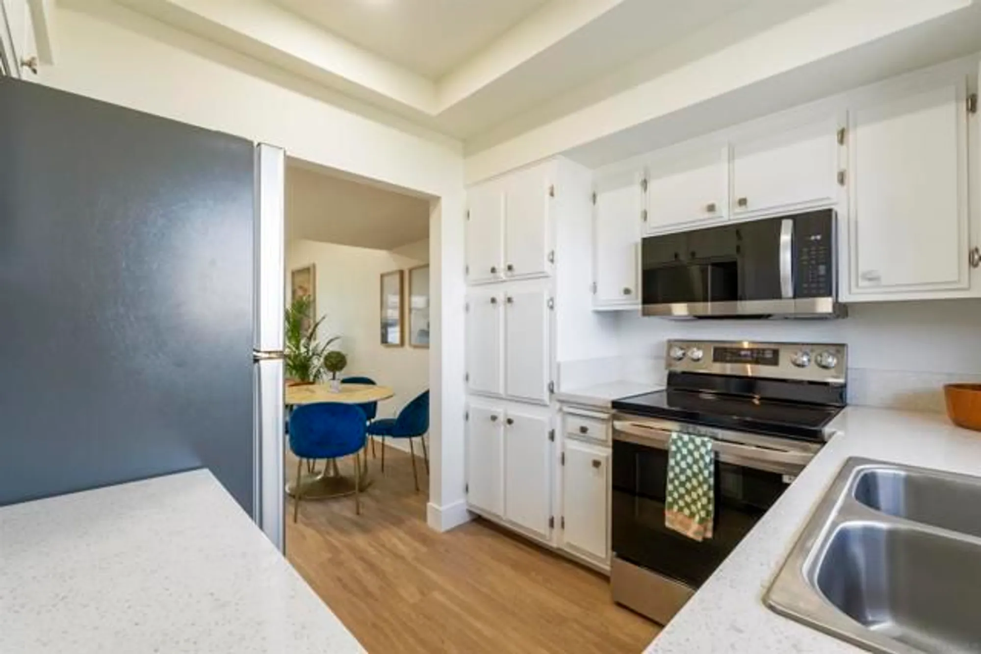 Property Slideshow image 10 of 19 | 3660 vista campana 23, Oceanside, CA, 92057