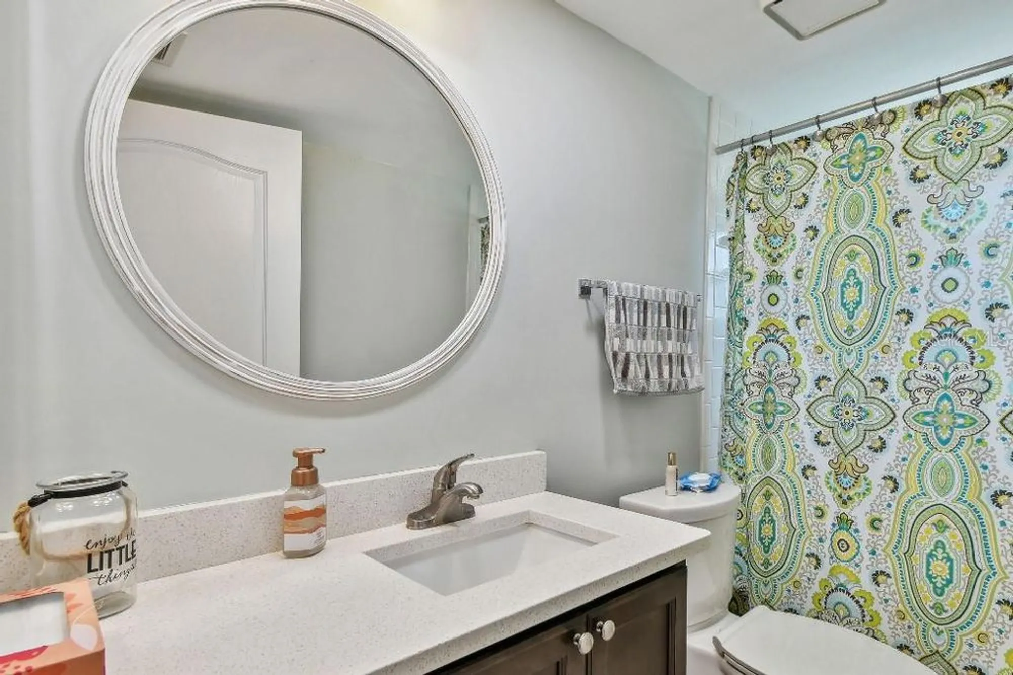 Property Slideshow image 8 of 23 | 2291 americus blvd 41, Clearwater, FL, 33763