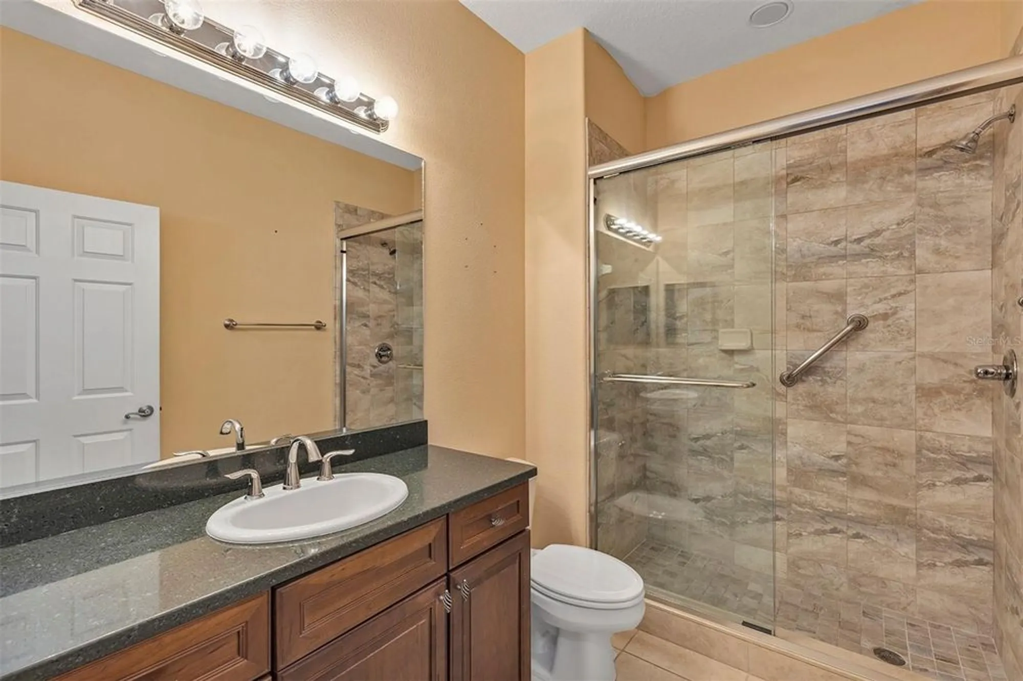 Property Slideshow image 12 of 48 | 1420 emerald dunes dr # 7, Sun City Center, FL, 33573