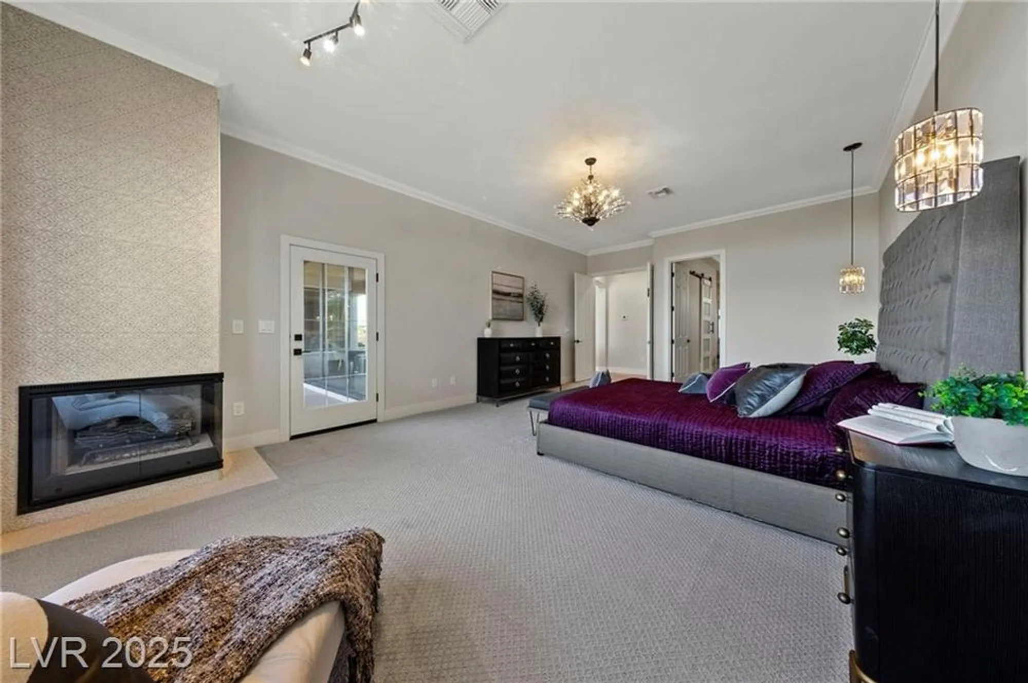 Property Slideshow image 37 of 56 | 2548 faiss dr, Las Vegas, NV, 89134