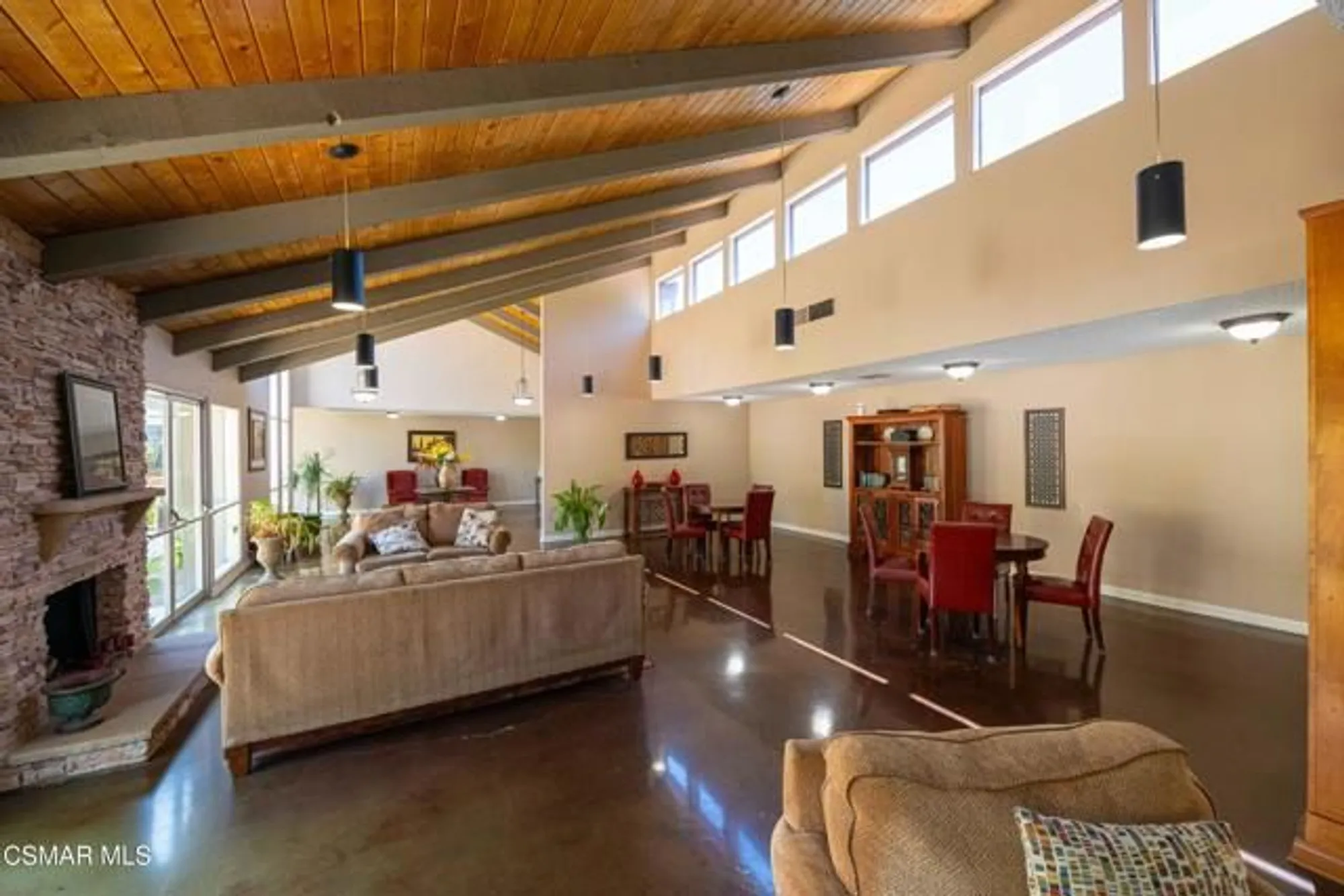 Property Slideshow image 27 of 34 | 460 arbor lane ct apt 203, Thousand Oaks, CA, 91360