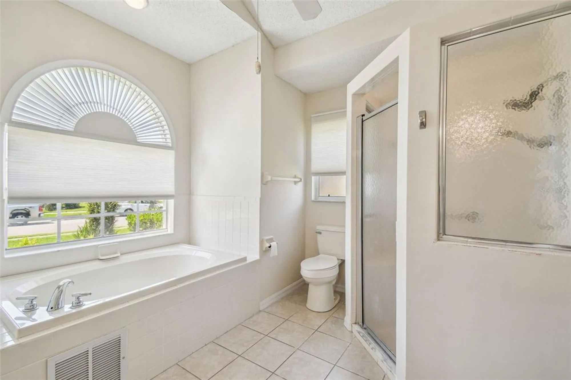 Property Slideshow image 16 of 53 | 11147 brambleleaf way, Hudson, FL, 34667