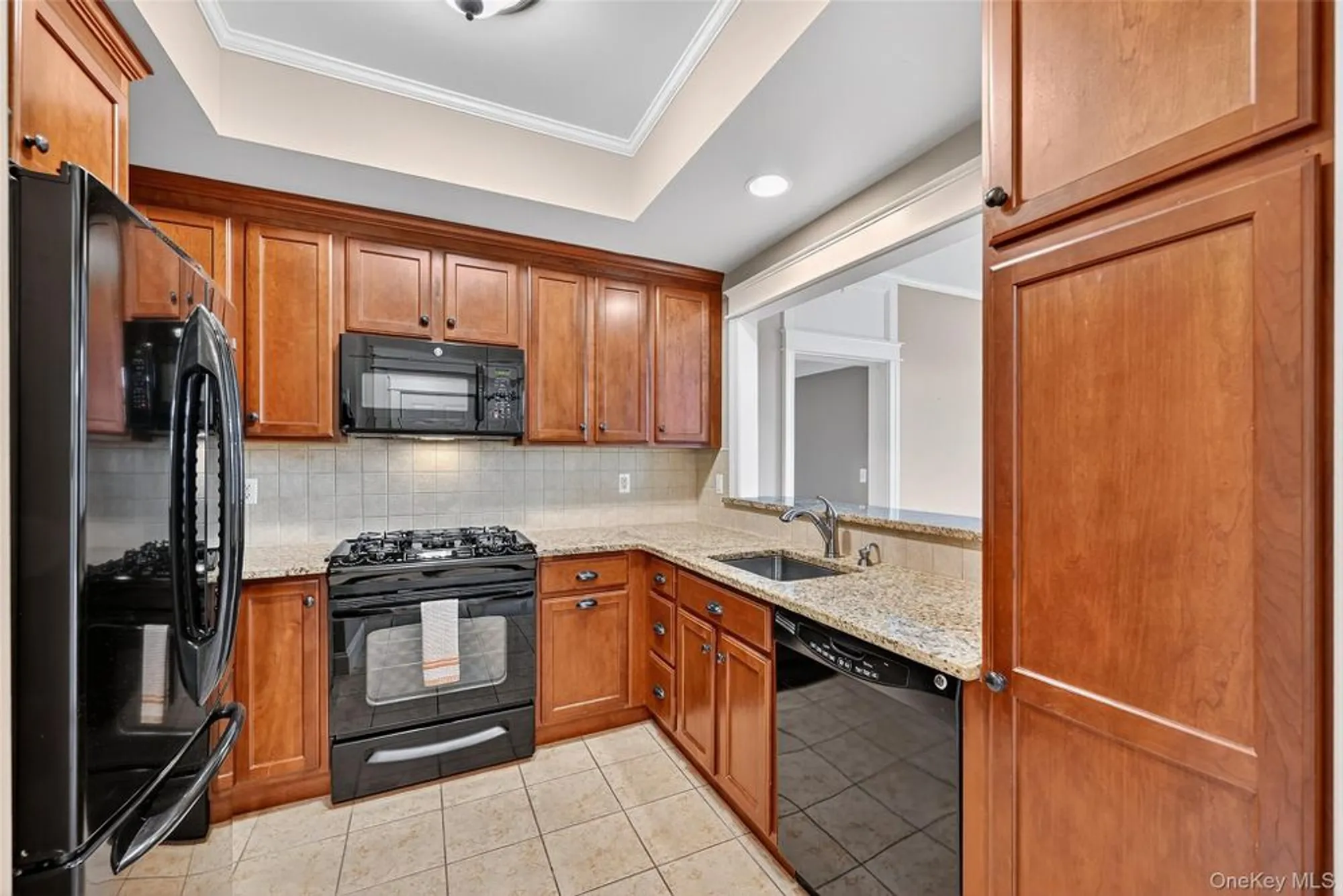 Property Slideshow image 6 of 31 | 15 cropsey st # 15-3a, Warwick, NY, 10990