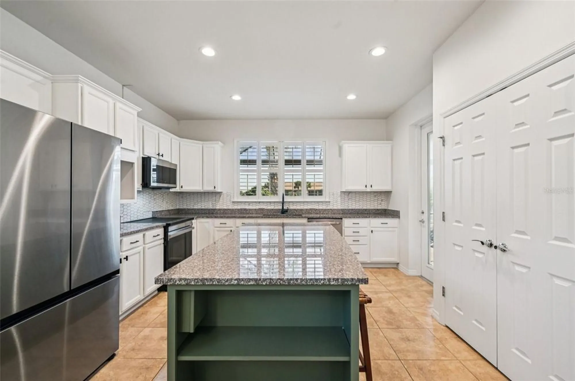 Property Slideshow image 9 of 51 | 19220 isadora st, Venice, FL, 34293