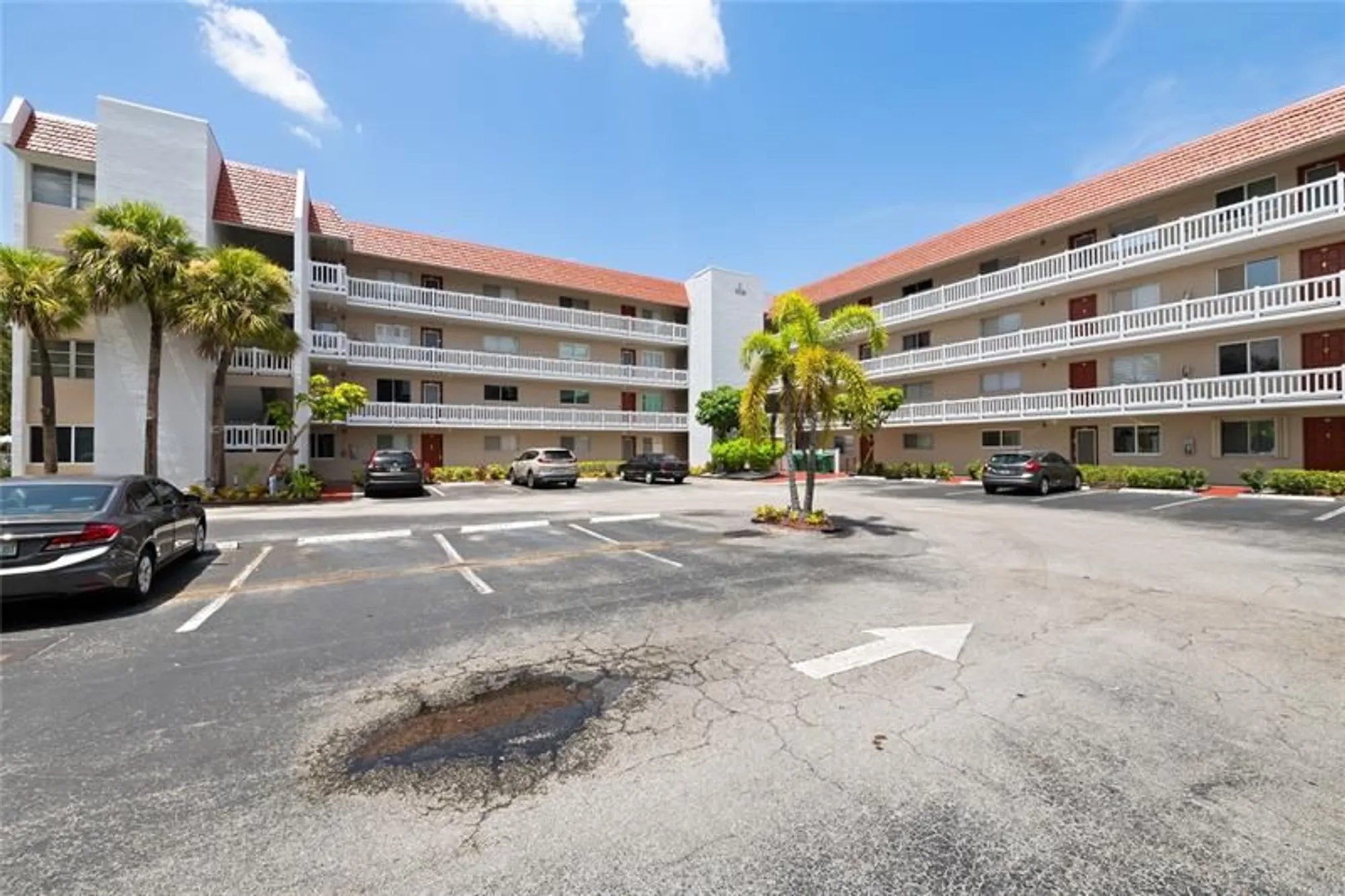 Property Slideshow image 27 of 27 | 3581 inverrary dr apt 104, Lauderhill, FL, 33319