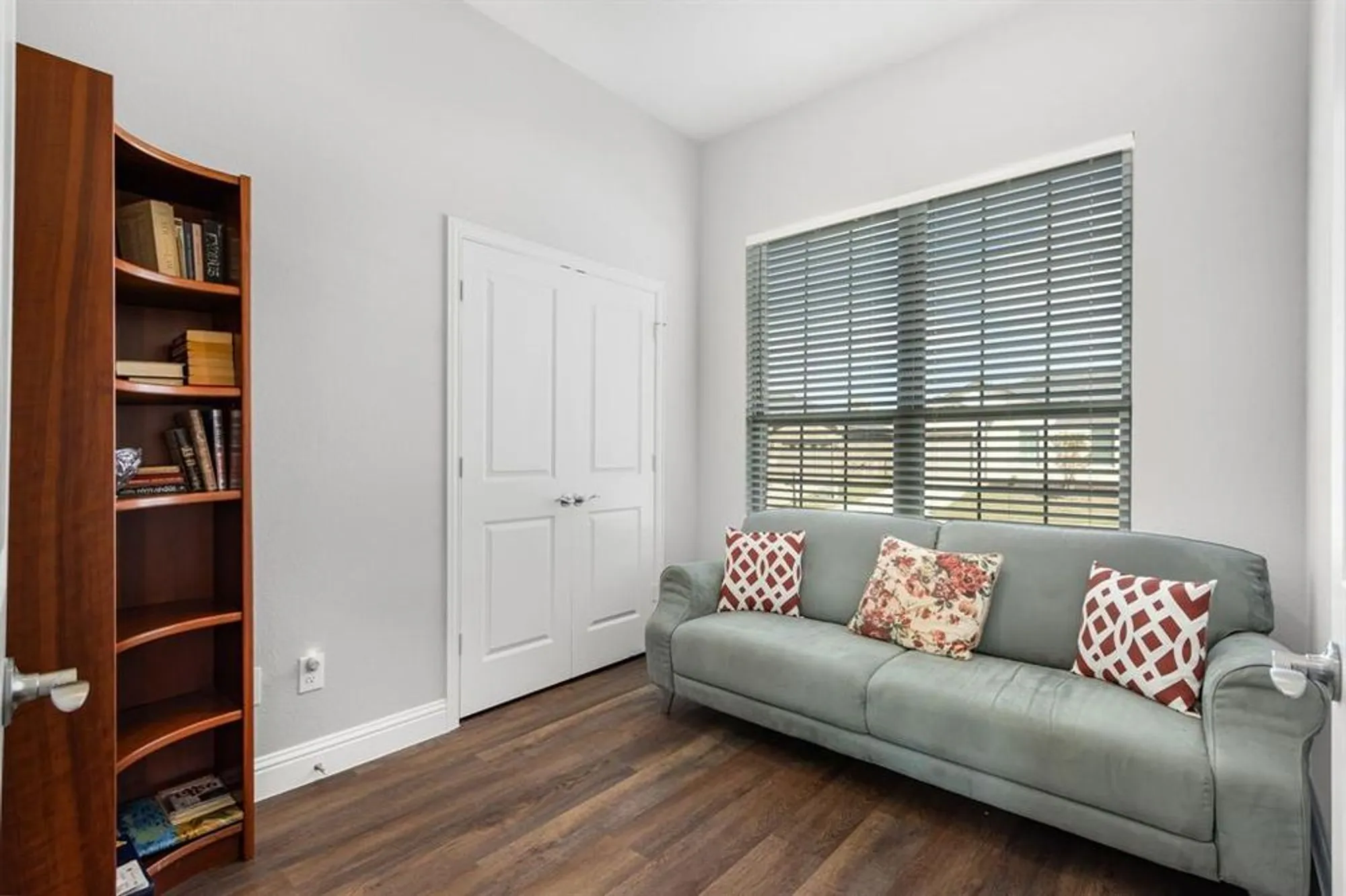 Property Slideshow image 18 of 32 | 3713 fireside ln, Mckinney, TX, 75071