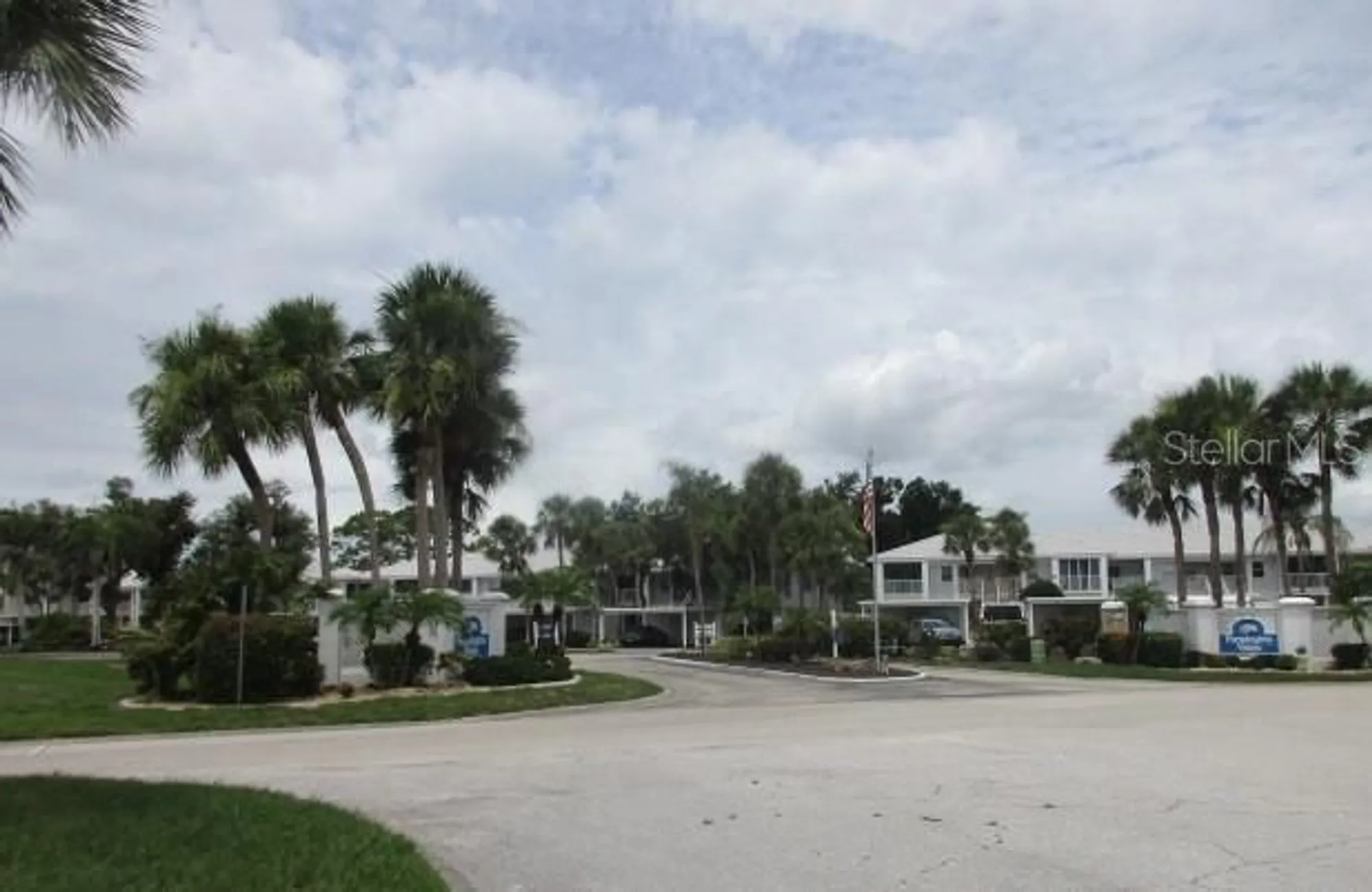 Property Slideshow image 3 of 14 | 429 cerromar ln 353, Venice, FL, 34293