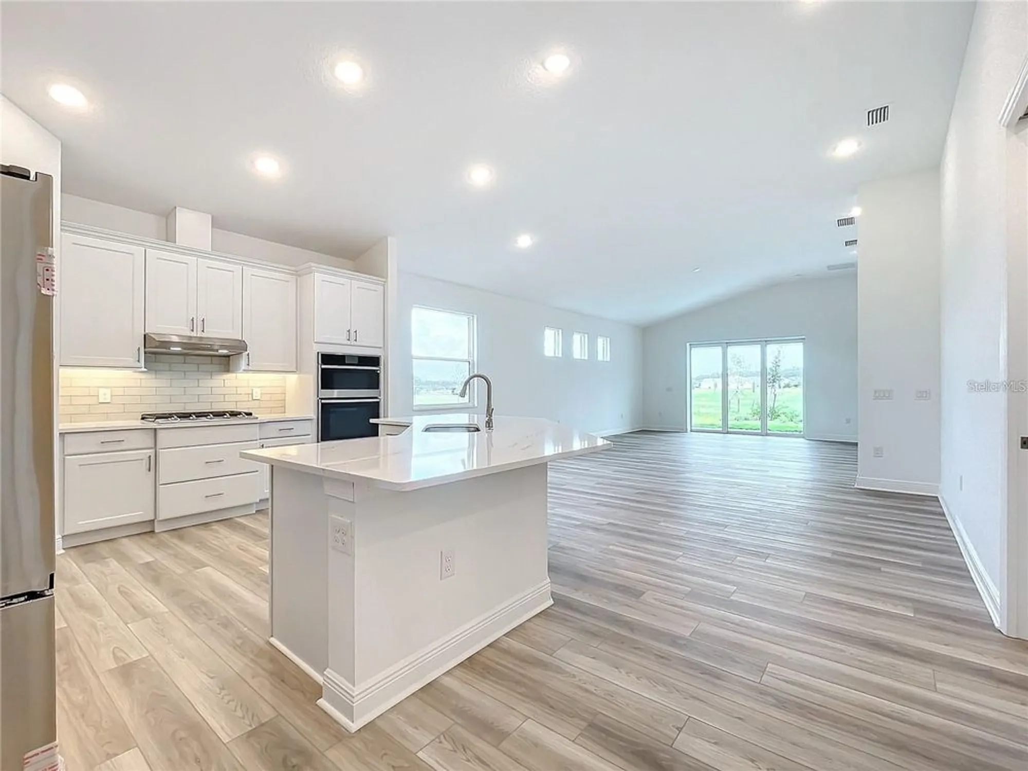 Property Slideshow image 11 of 55 | 3951 kennebunk loop, Mount Dora, FL, 32757