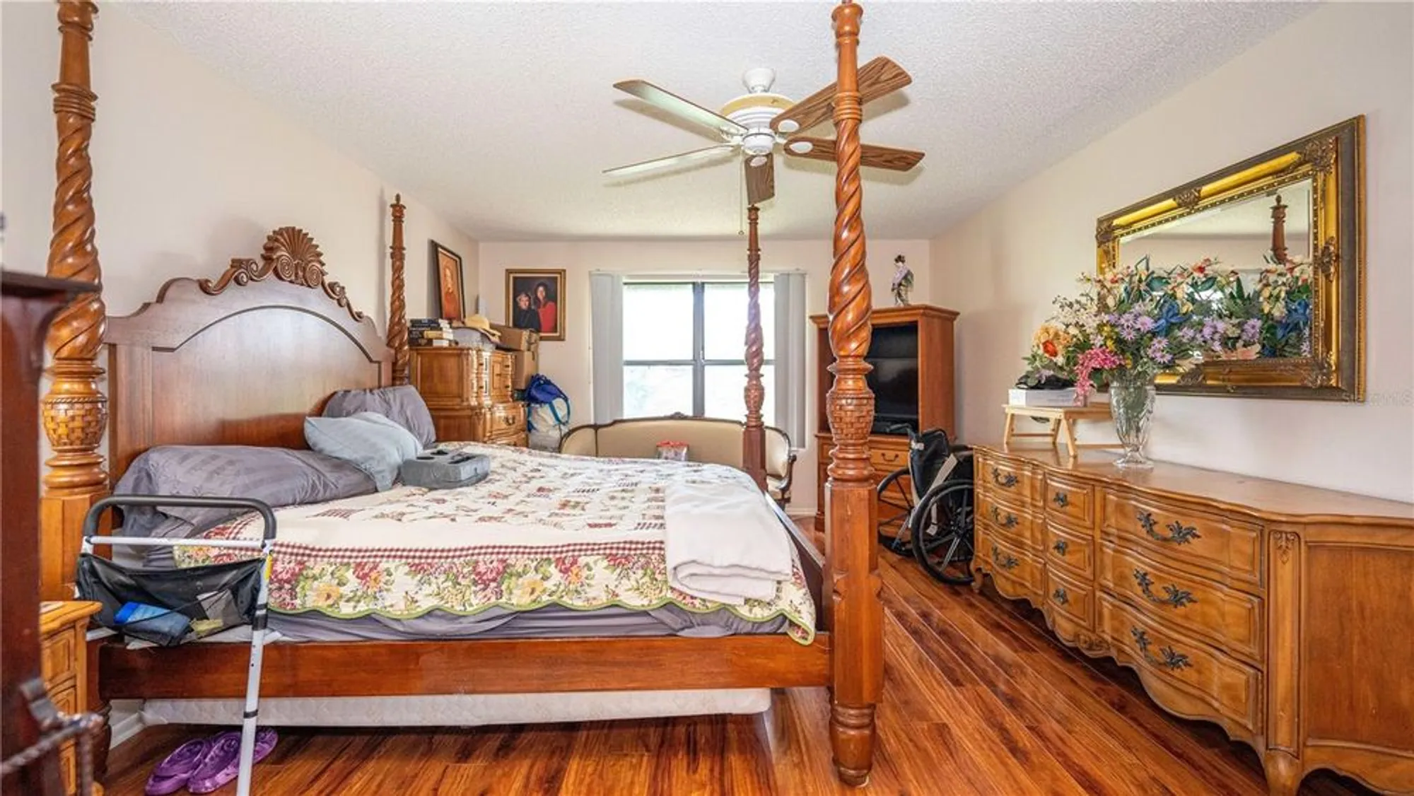 Property Slideshow image 20 of 38 | 272 beaver dam ct, Royal Palm Beach, FL, 33411