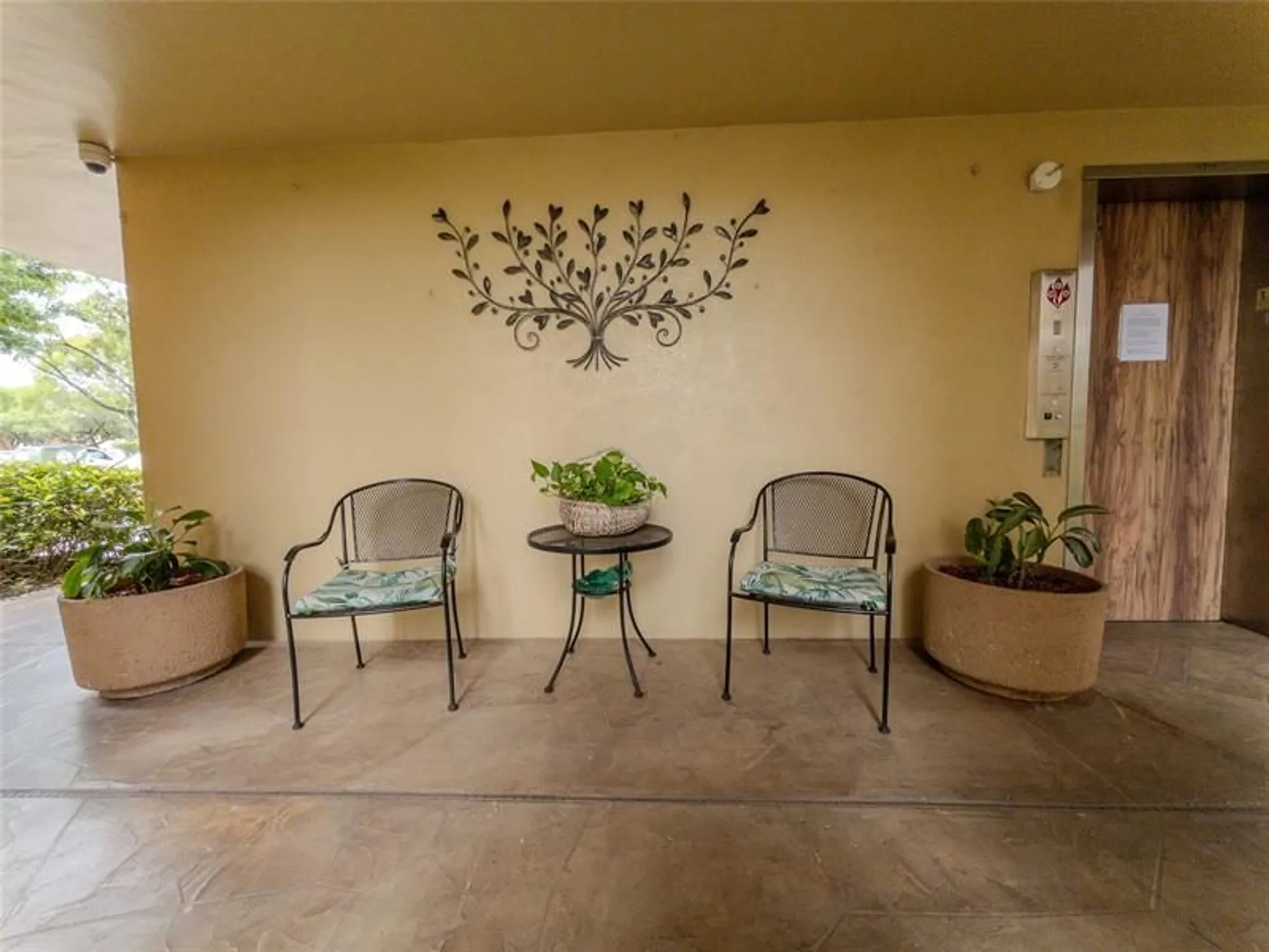 Property Slideshow image 32 of 41 | 7516 ashmont cir 104, Tamarac, FL, 33321