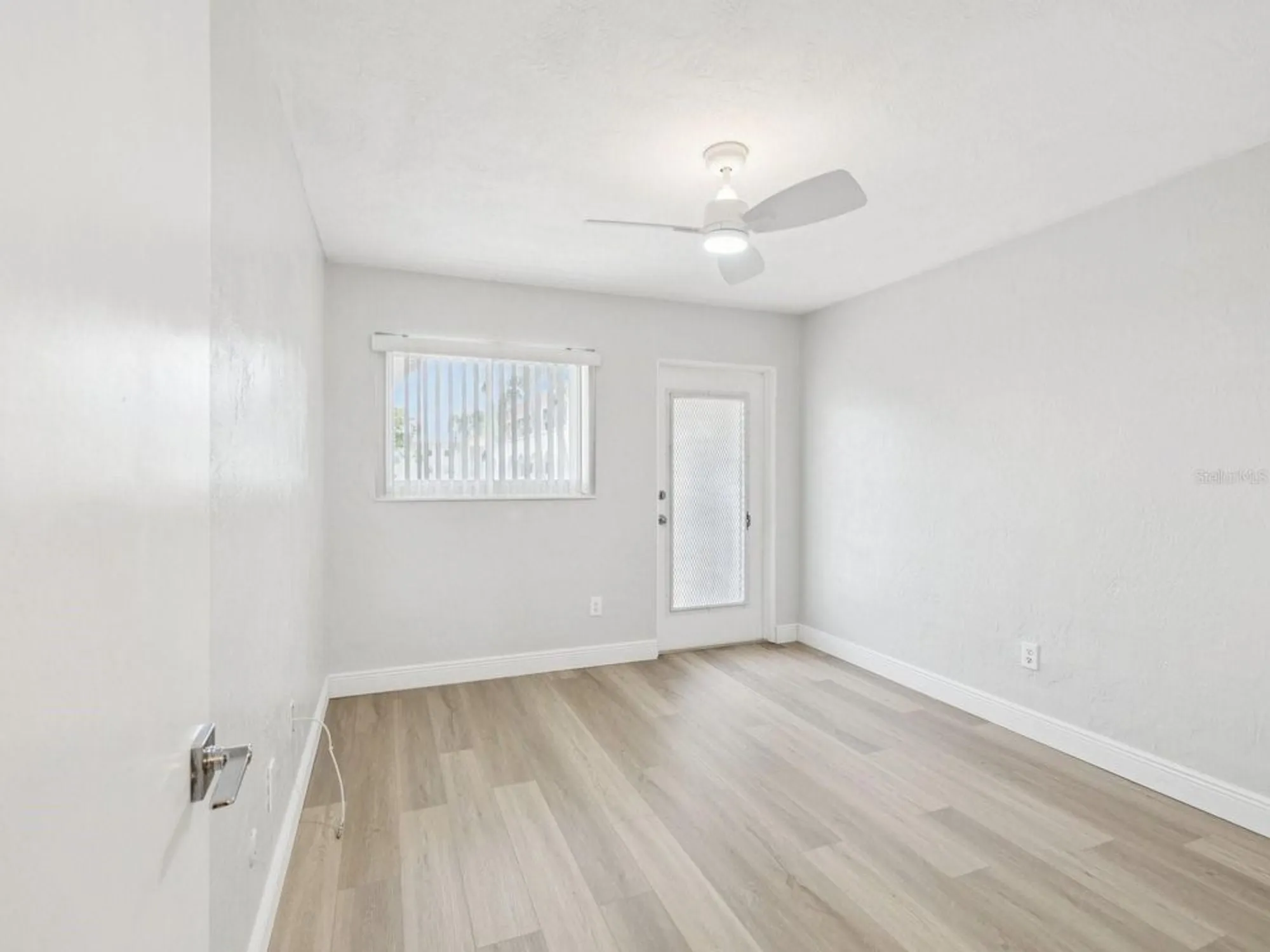 Property Slideshow image 27 of 65 | 2433 brazilia dr apt 43, Clearwater, FL, 33763
