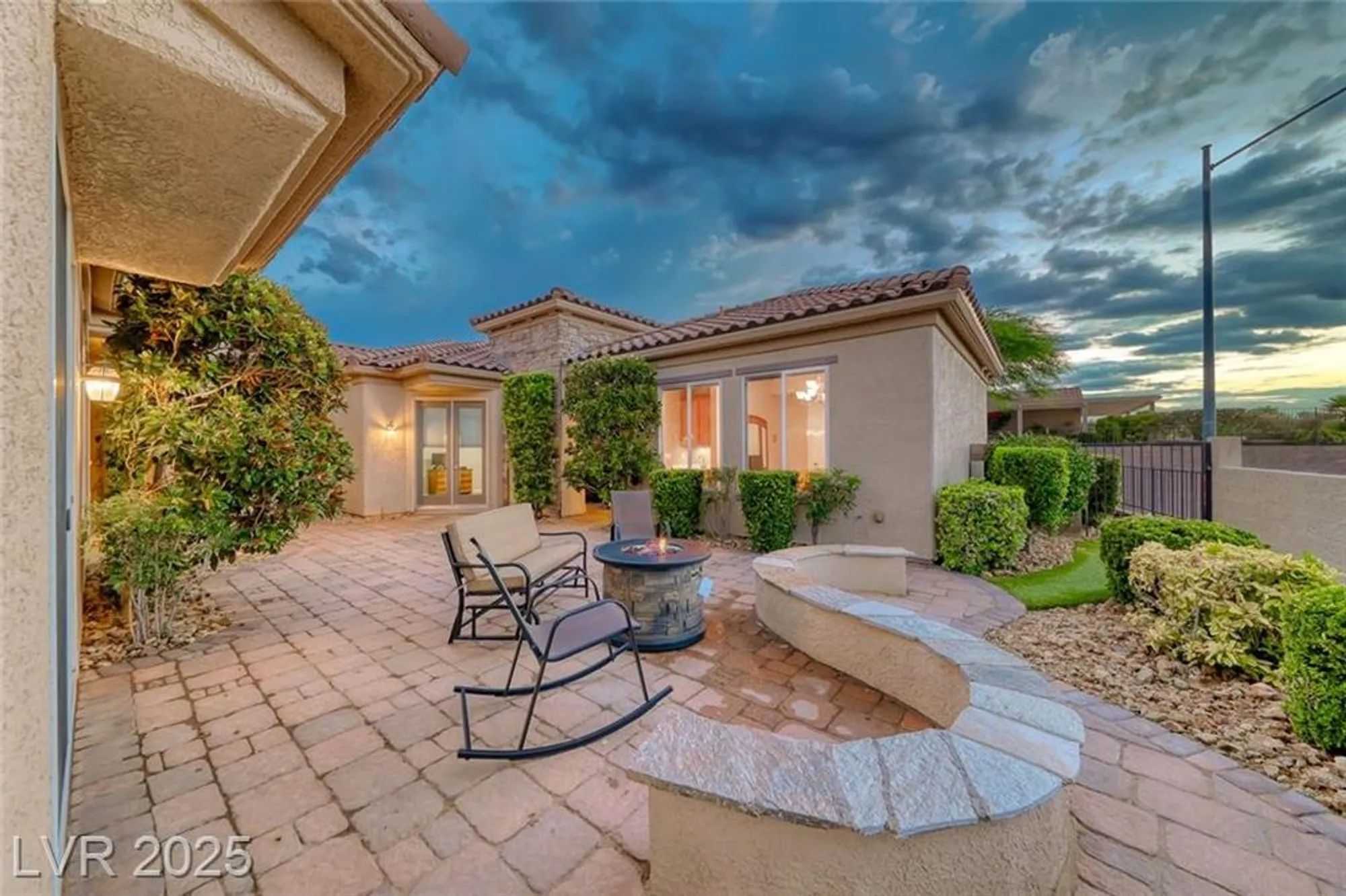 Property Slideshow image 7 of 67 | 2142 sandstone cliffs dr, Henderson, NV, 89044