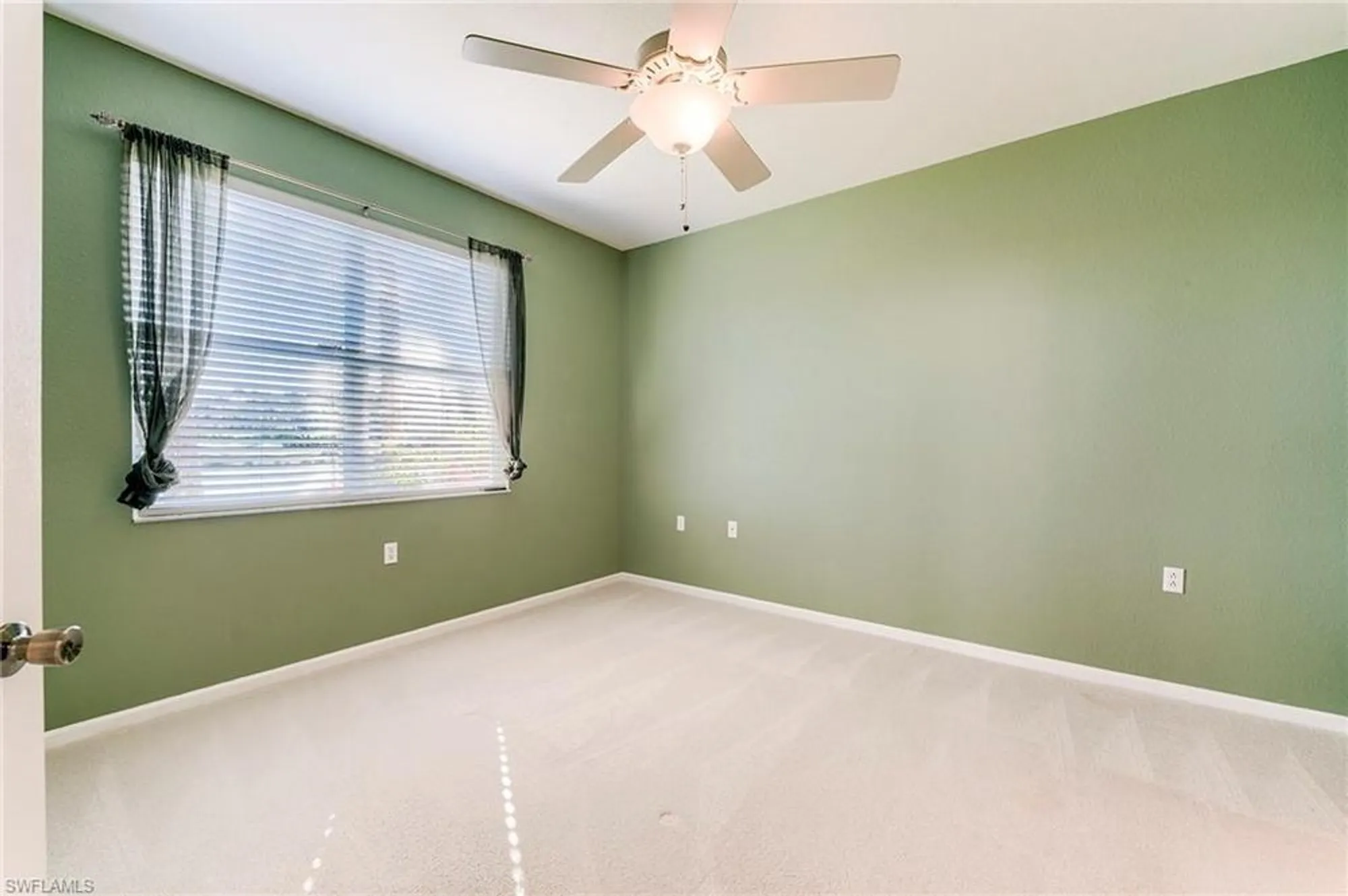 Property Slideshow image 29 of 44 | 3090 meandering way 101, Fort Myers, FL, 33905