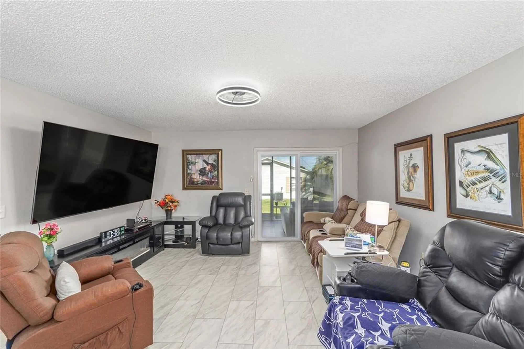 Property Slideshow image 6 of 40 | 8143 se 175th columbia pl, The Villages, FL, 32162