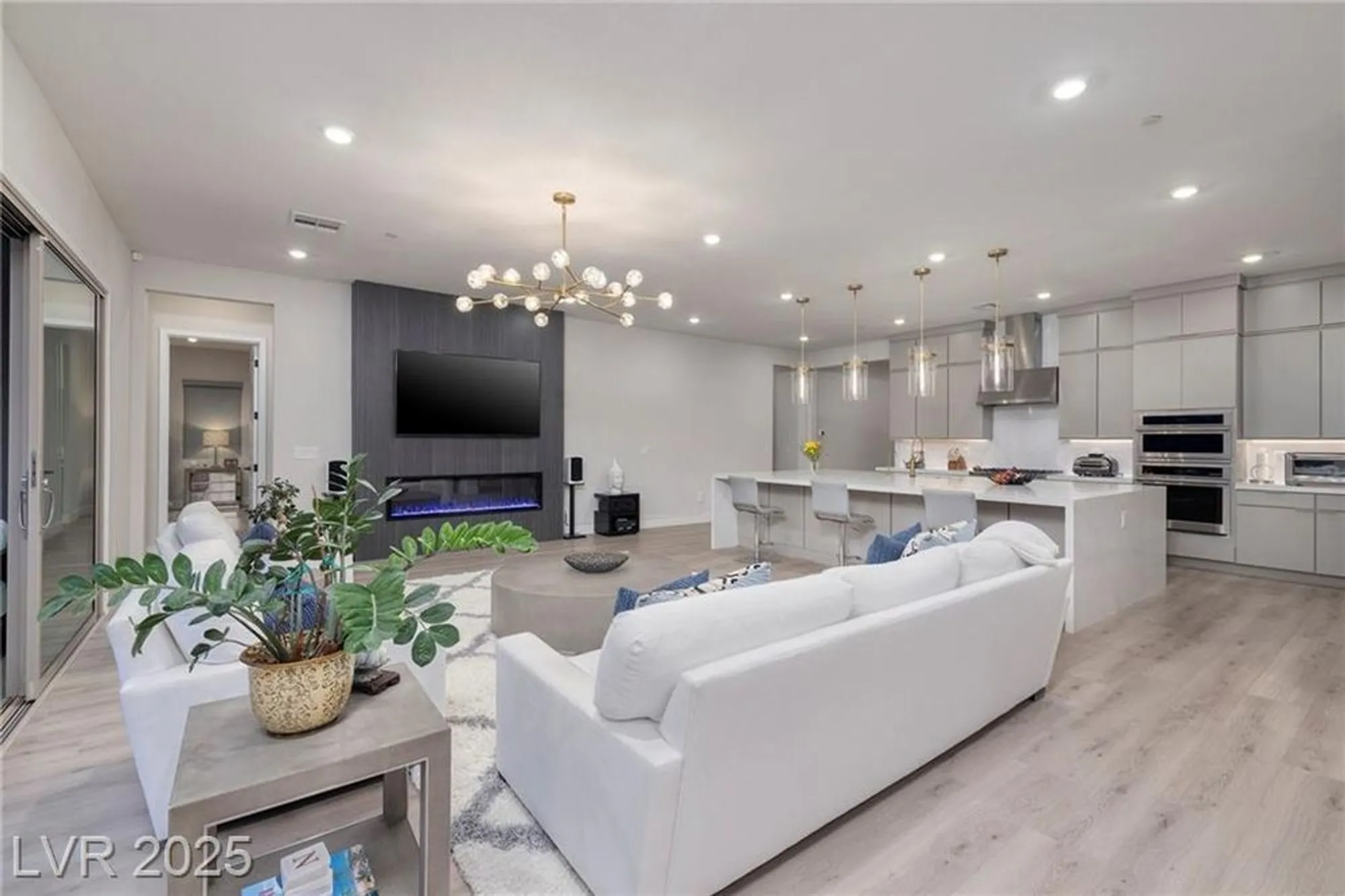 Property Slideshow image 21 of 63 | 351 tigullio ave, Henderson, NV, 89011