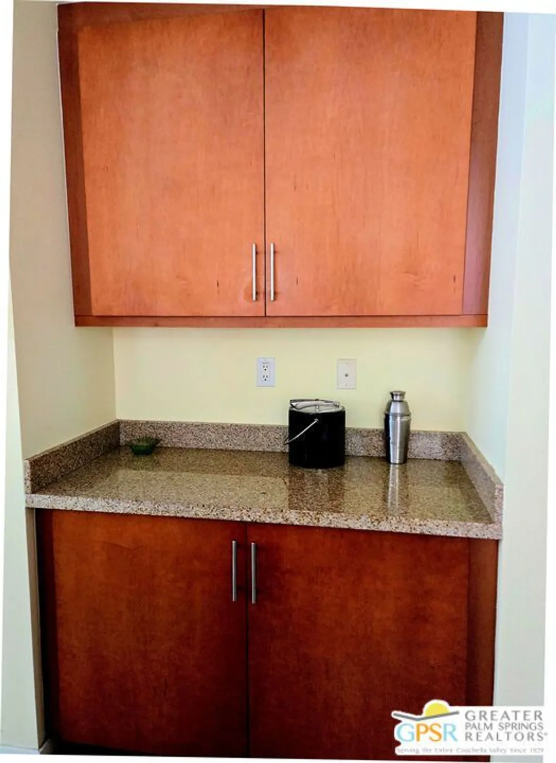 Property Slideshow image 15 of 27 | 4945 frey way, Palm Springs, CA, 92262