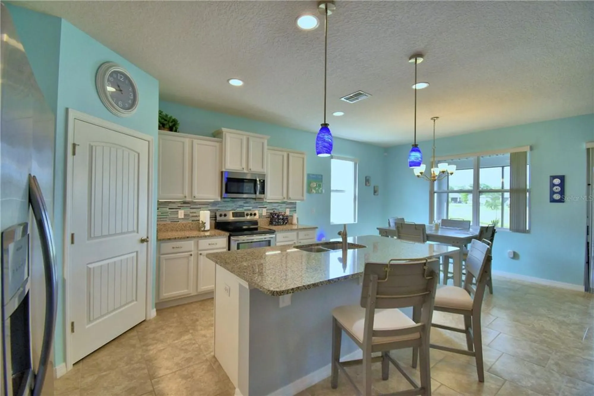 Property Slideshow image 11 of 55 | 2577 canyon crest dr, Lakeland, FL, 33811