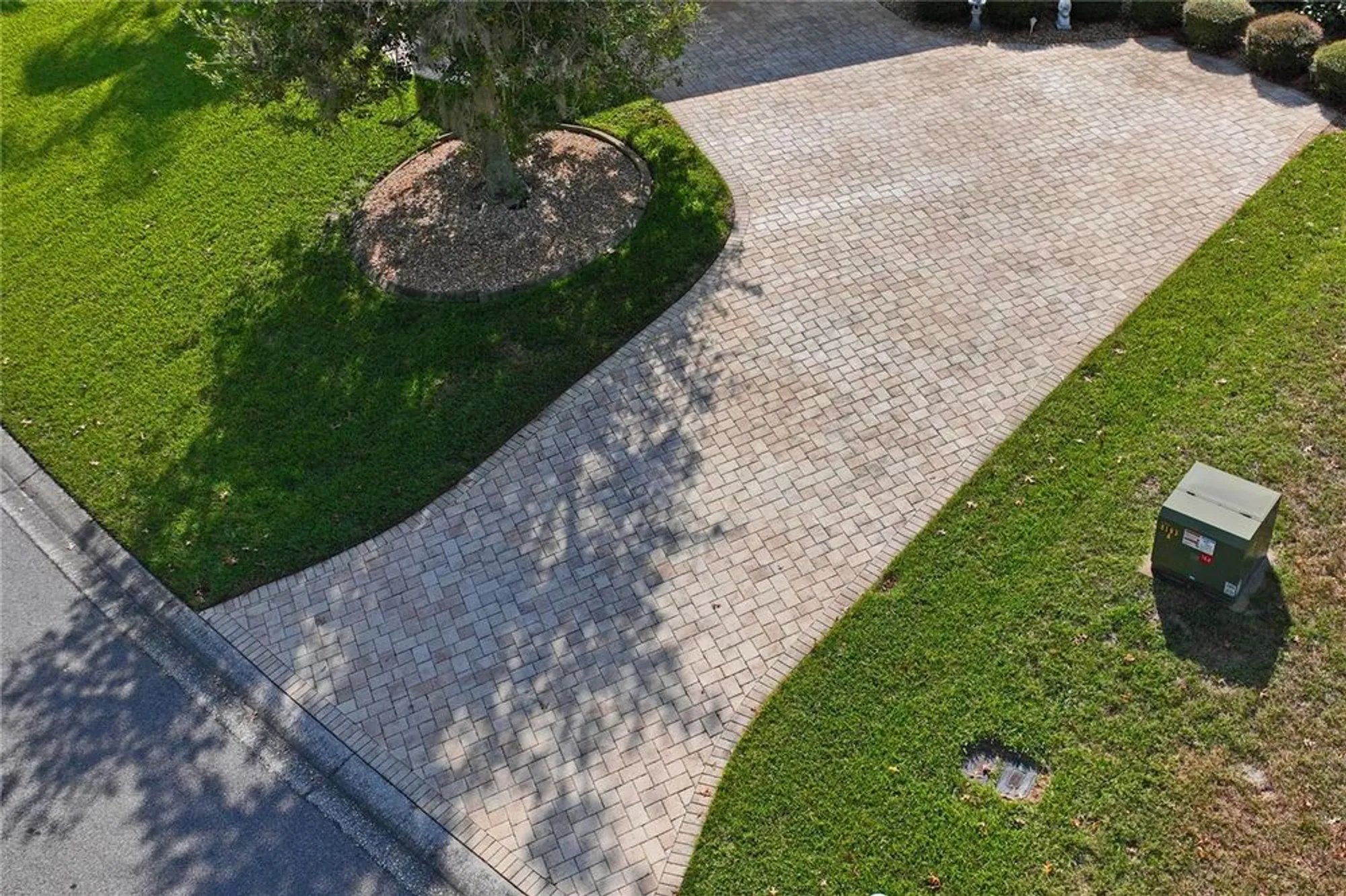 Property Slideshow image 75 of 100 | 9298 grand cypress dr, Weeki Wachee, FL, 34613