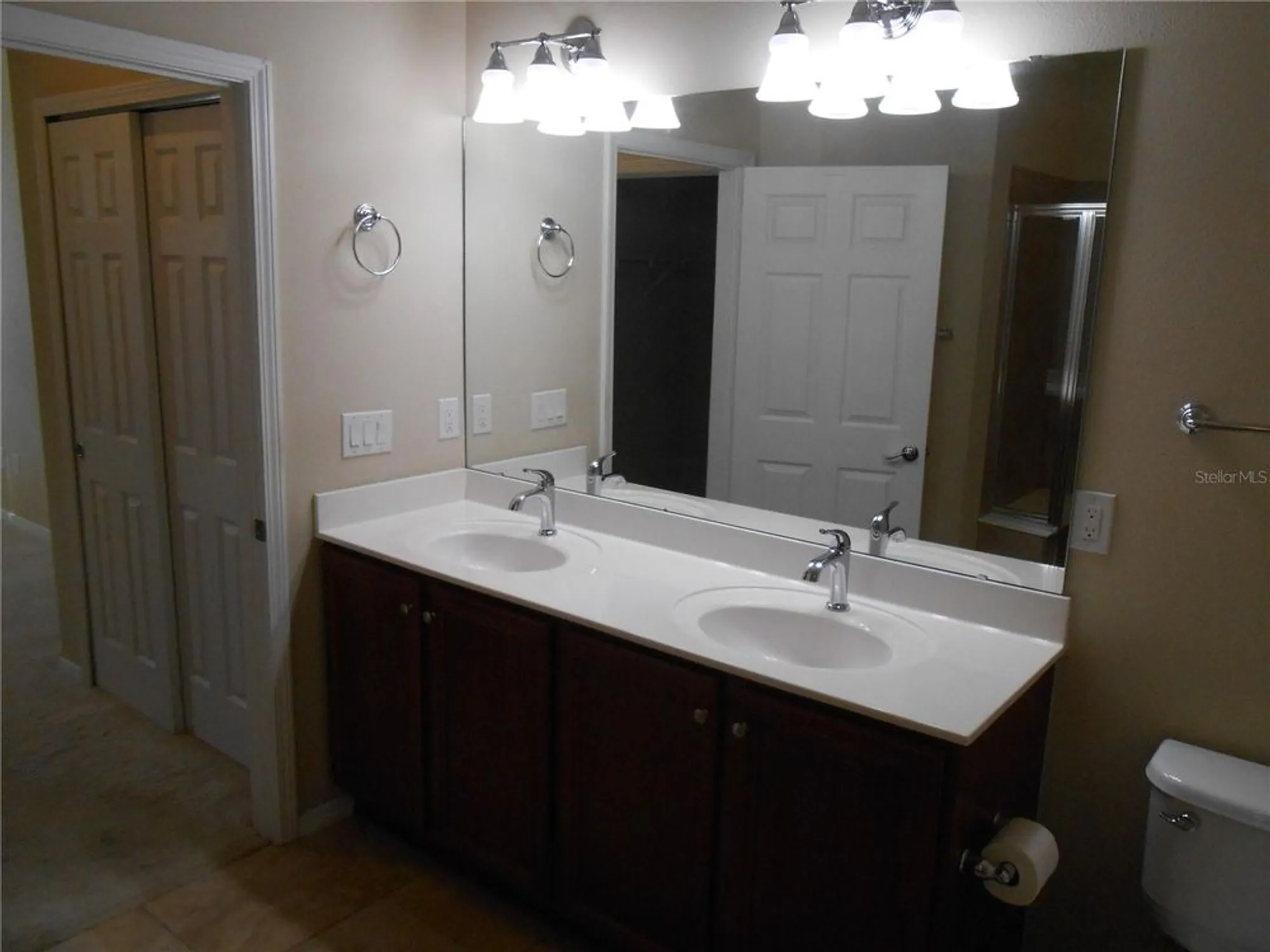 Property Slideshow image 47 of 61 | 344 mystic falls dr, Apollo Beach, FL, 33572
