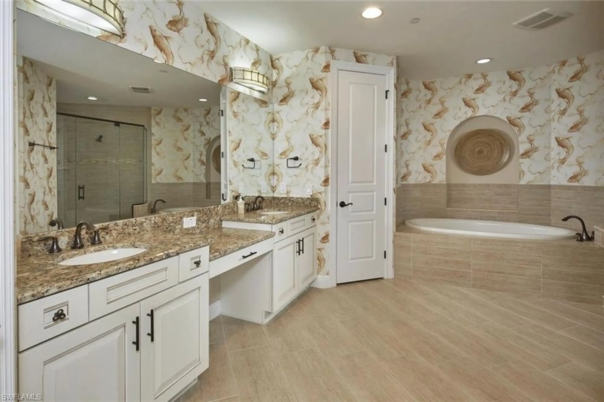 Property Slideshow image 9 of 20 | 4741 via del corso ln 202, Bonita Springs, FL, 34134