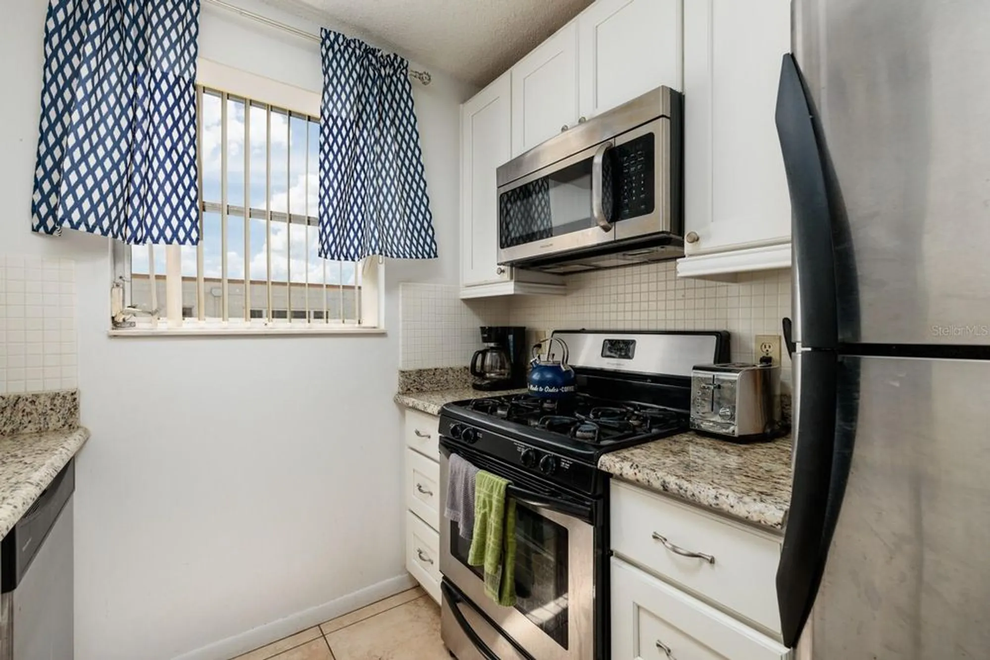 Property Slideshow image 7 of 22 | 5623 80th st n unit 504, Saint Petersburg, FL, 33709