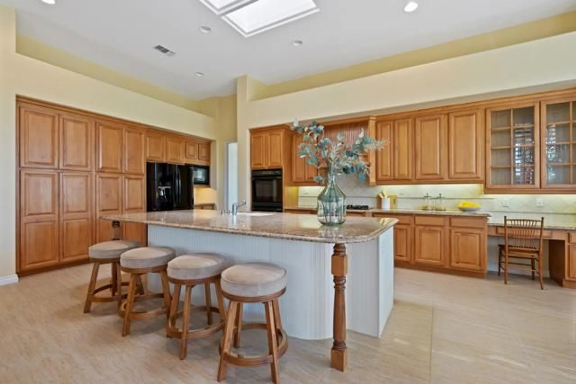 Property Slideshow image 15 of 40 | 78665 sunrise canyon ave, Palm Desert, CA, 92211