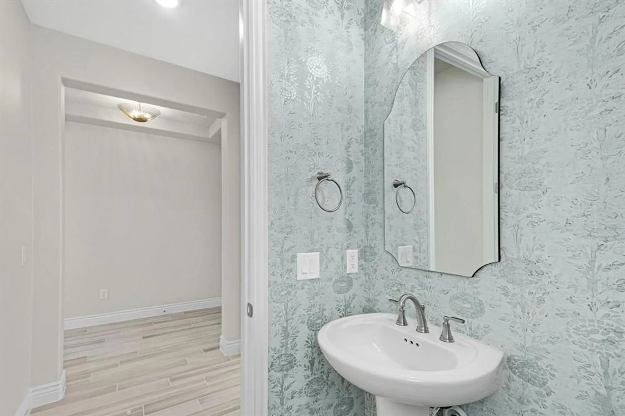 Property Slideshow image 13 of 29 | 12521 copper ore way, Denton, TX, 76207