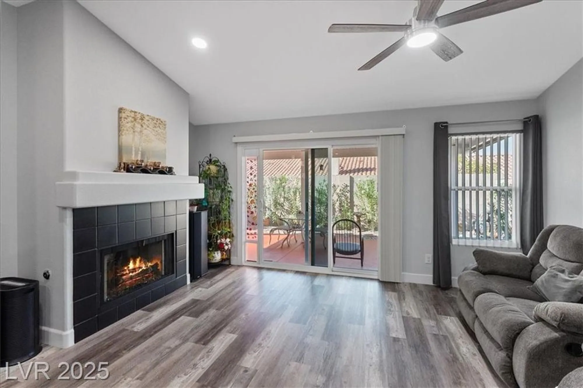 Property Slideshow image 9 of 22 | 7962 kinsella way, Las Vegas, NV, 89147